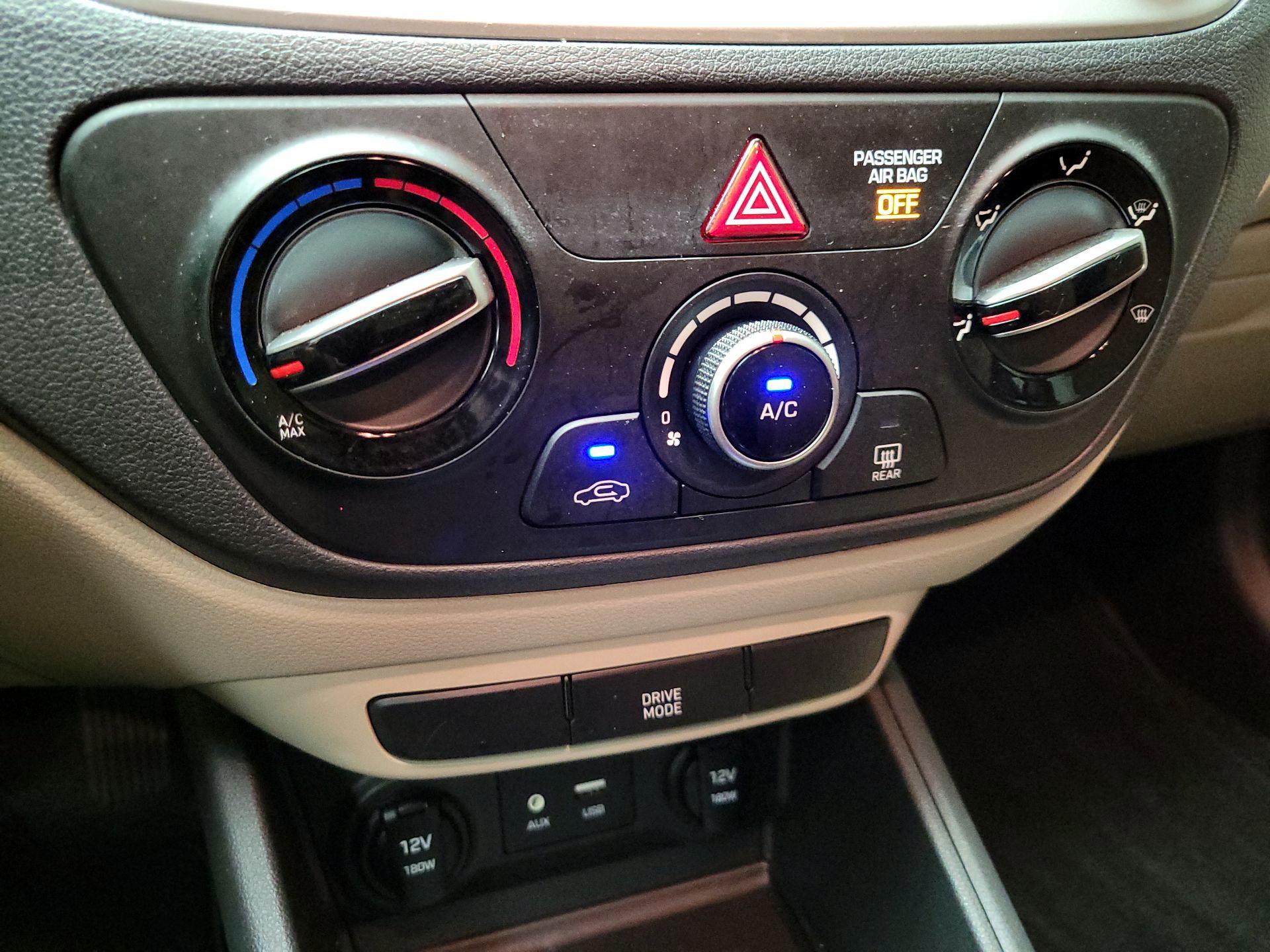 Thumbnail: 2021 Hyundai Accent - 14