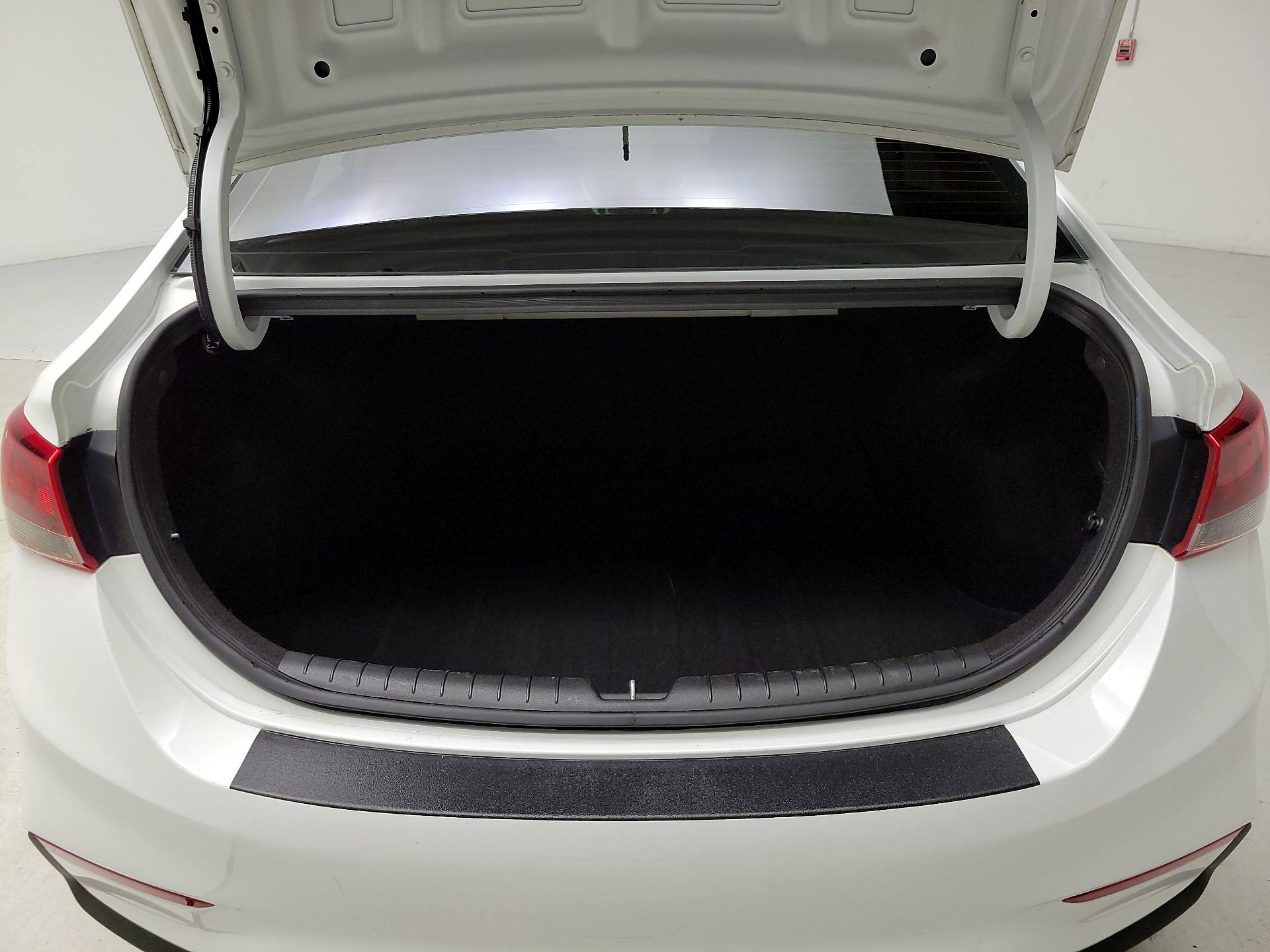 Thumbnail: 2021 Hyundai Accent - 18