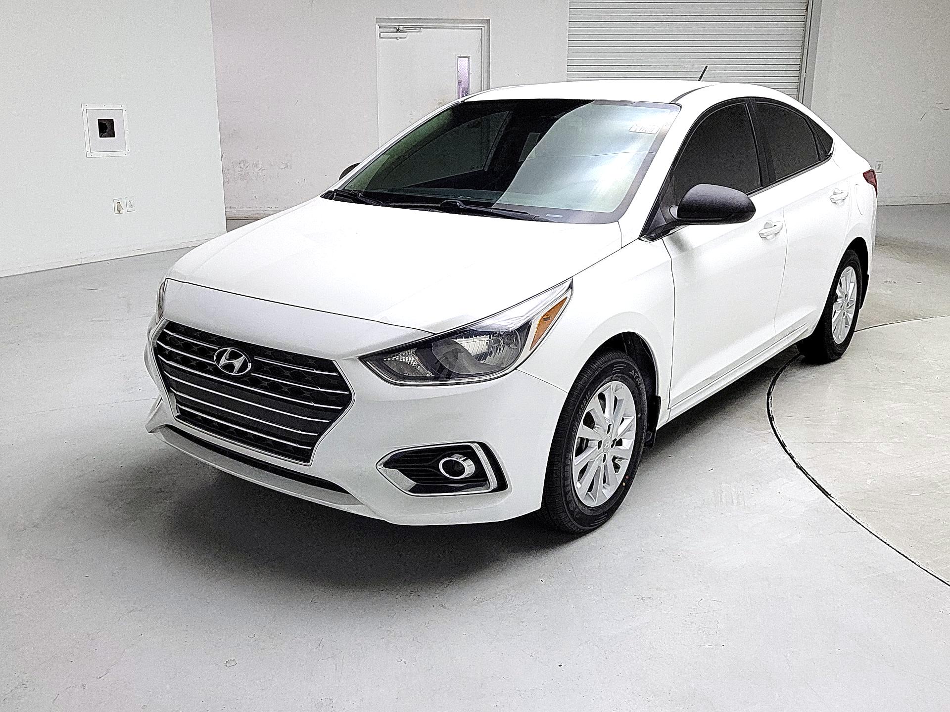 Thumbnail: 2021 Hyundai Accent - 3