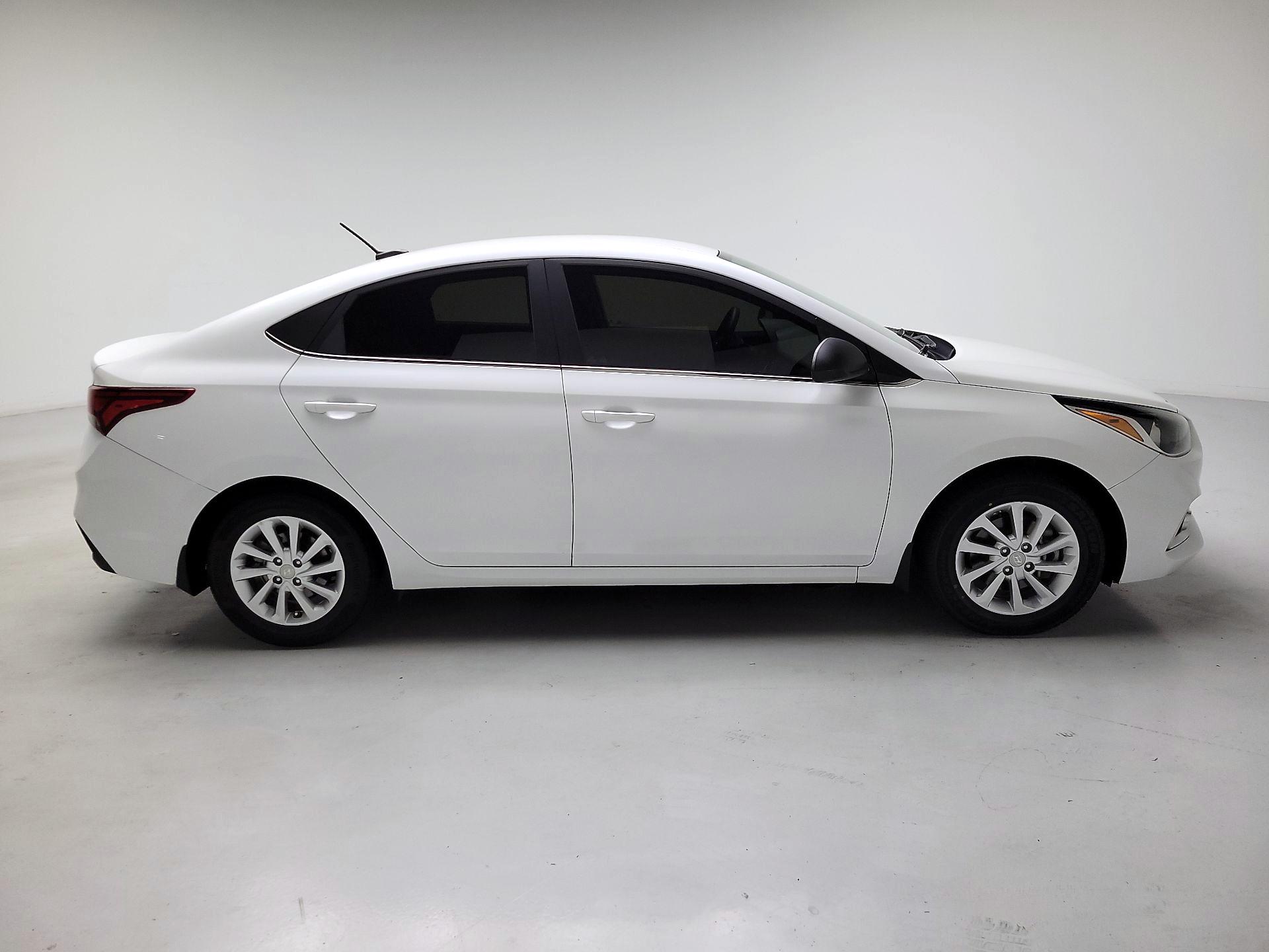 Thumbnail: 2021 Hyundai Accent - 4