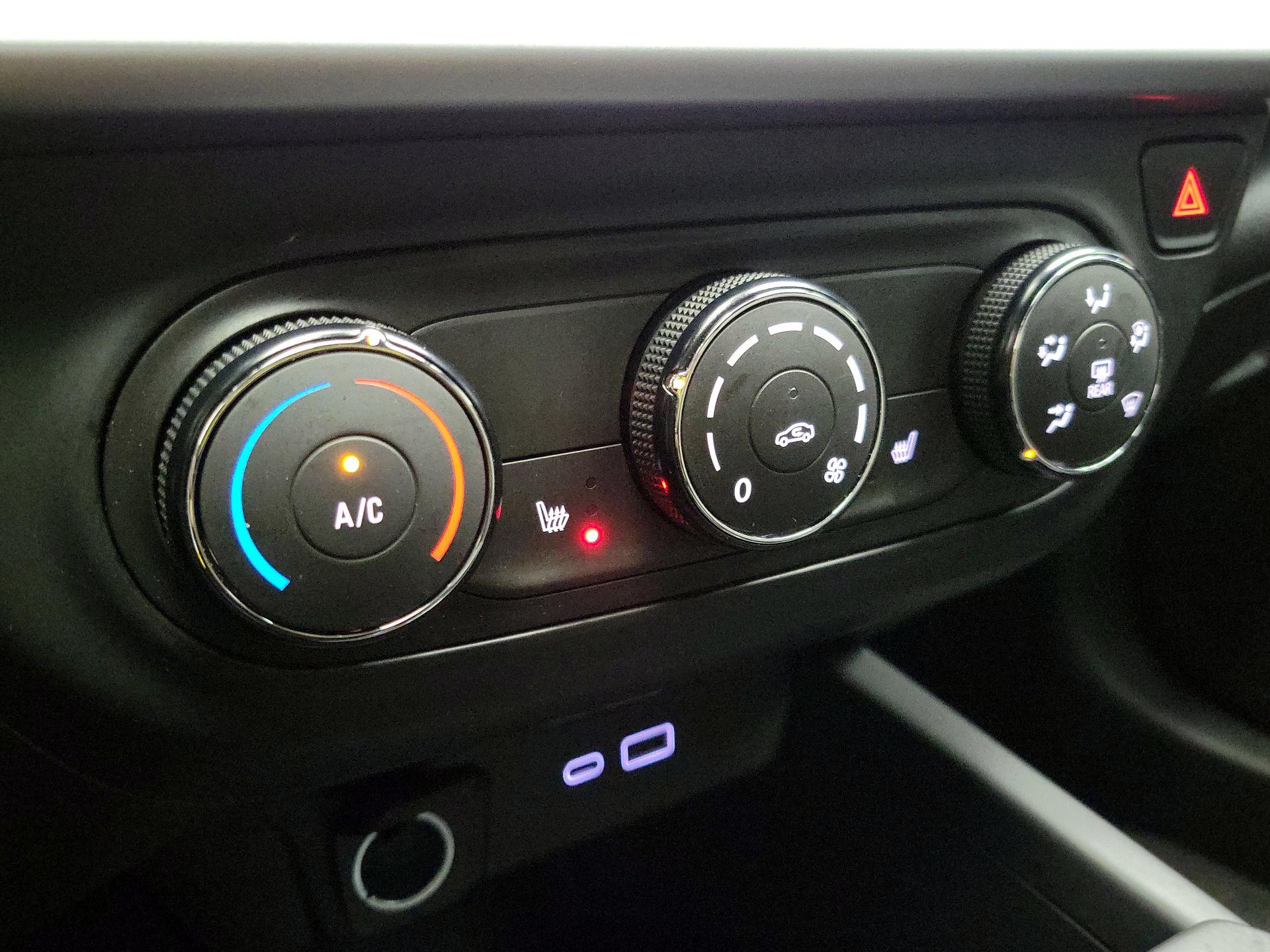 Thumbnail: 2024 Chevrolet Trax - 16