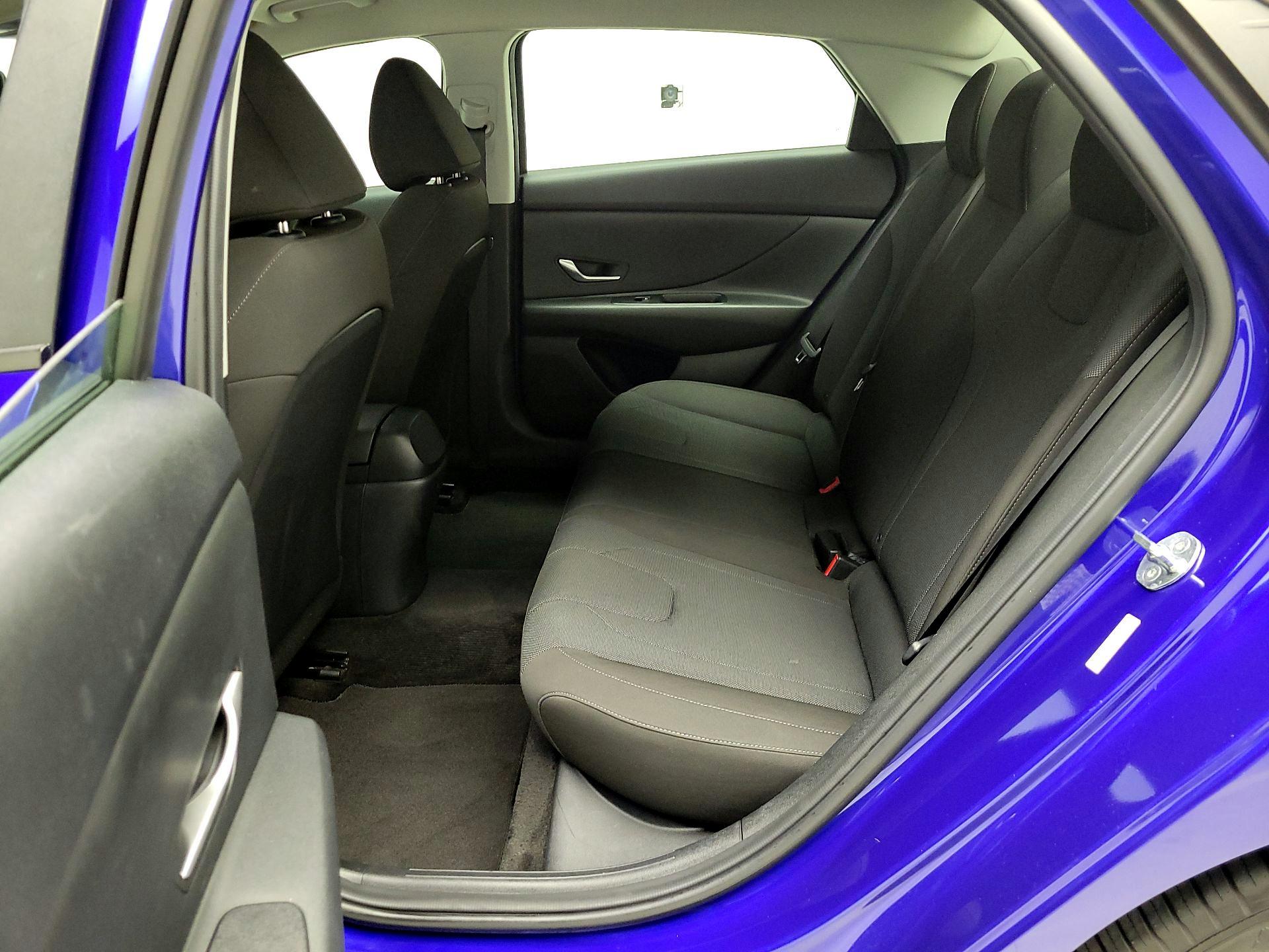 Thumbnail: 2023 Hyundai Elantra - 17