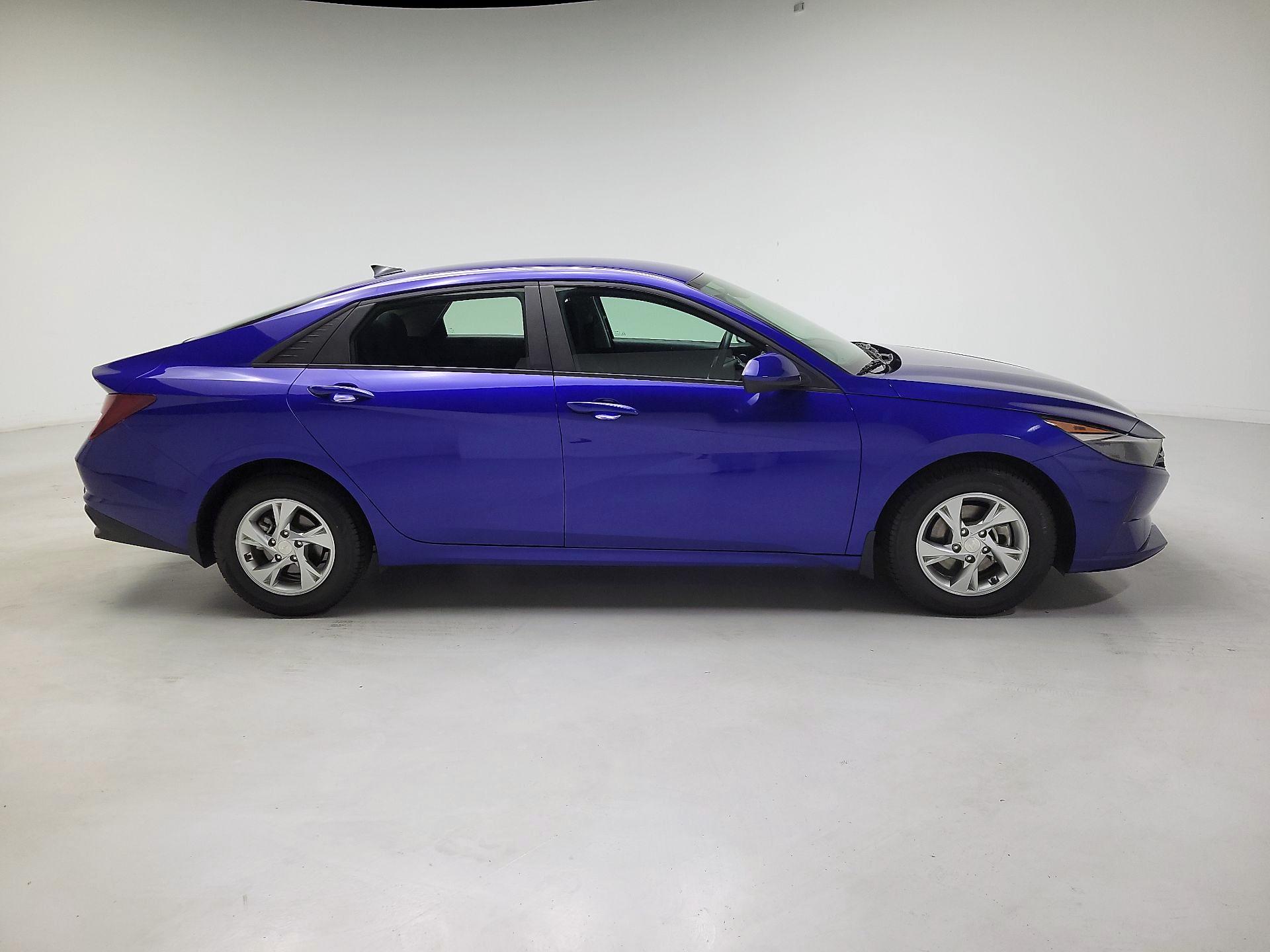 Thumbnail: 2023 Hyundai Elantra - 4