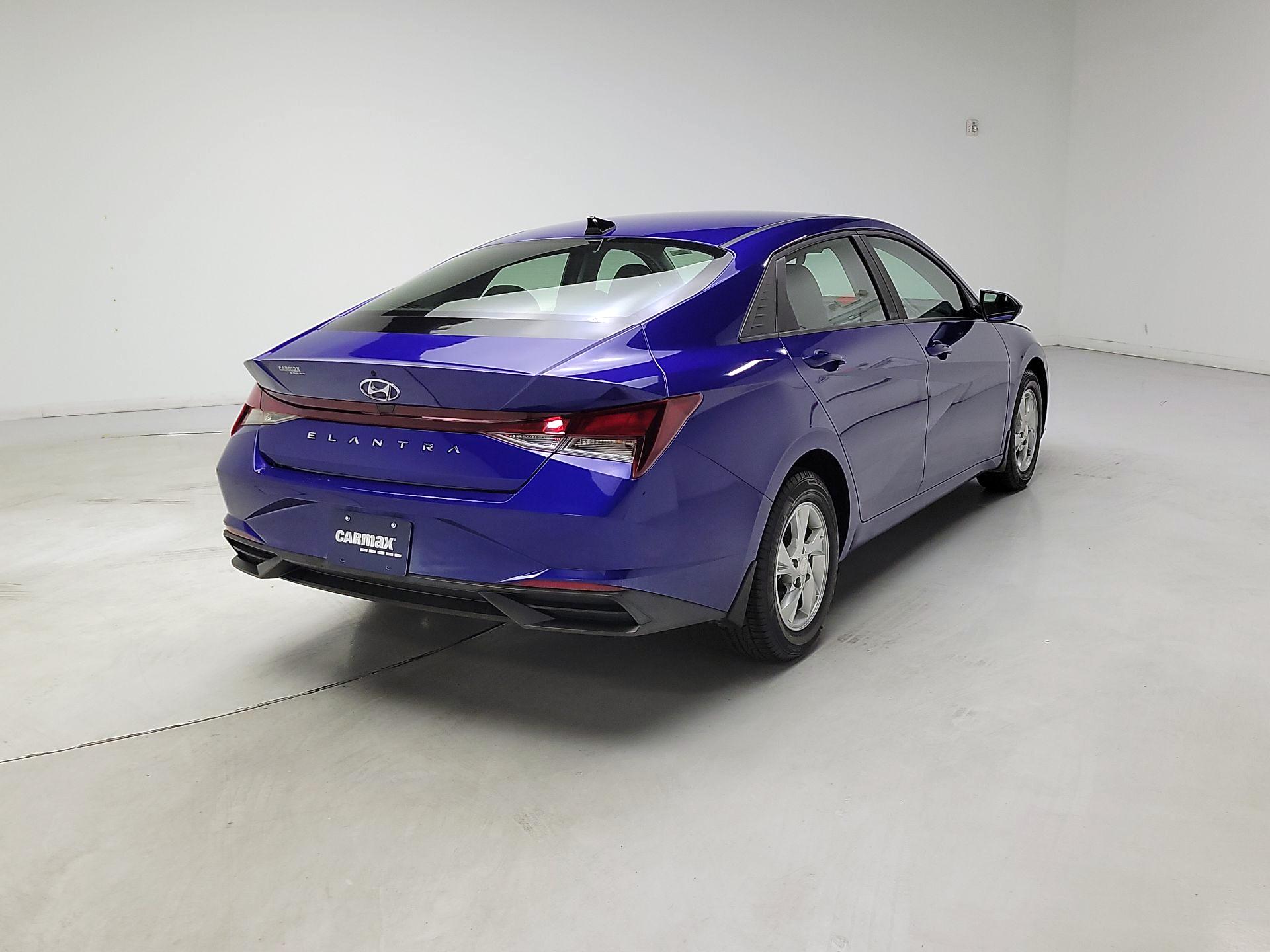 Thumbnail: 2023 Hyundai Elantra - 5