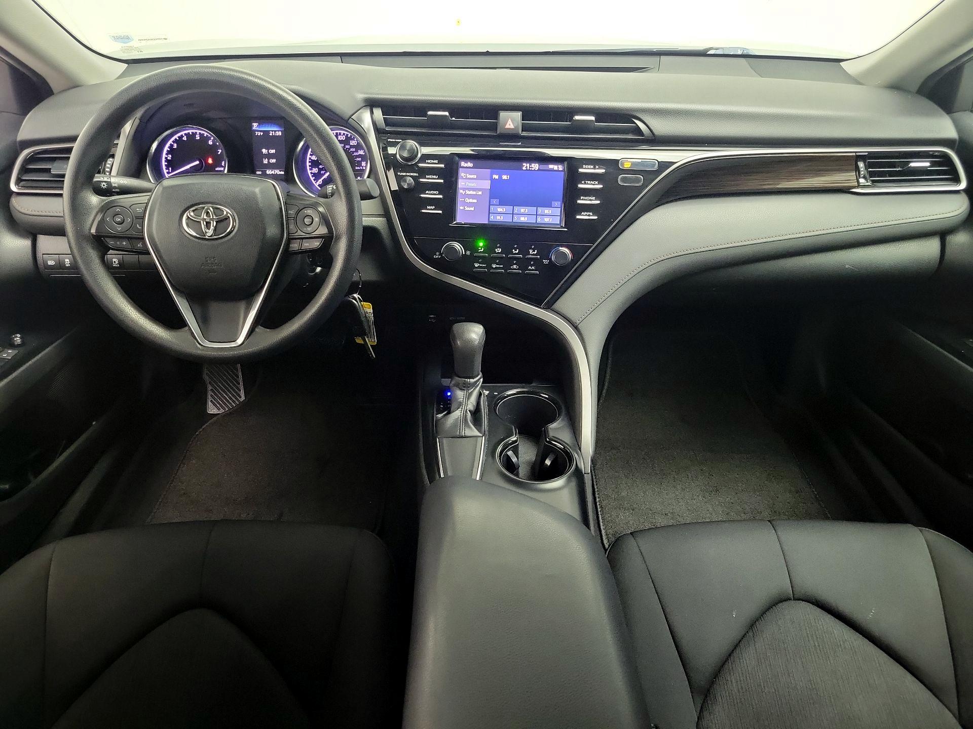 Thumbnail: 2019 Toyota Camry - 9