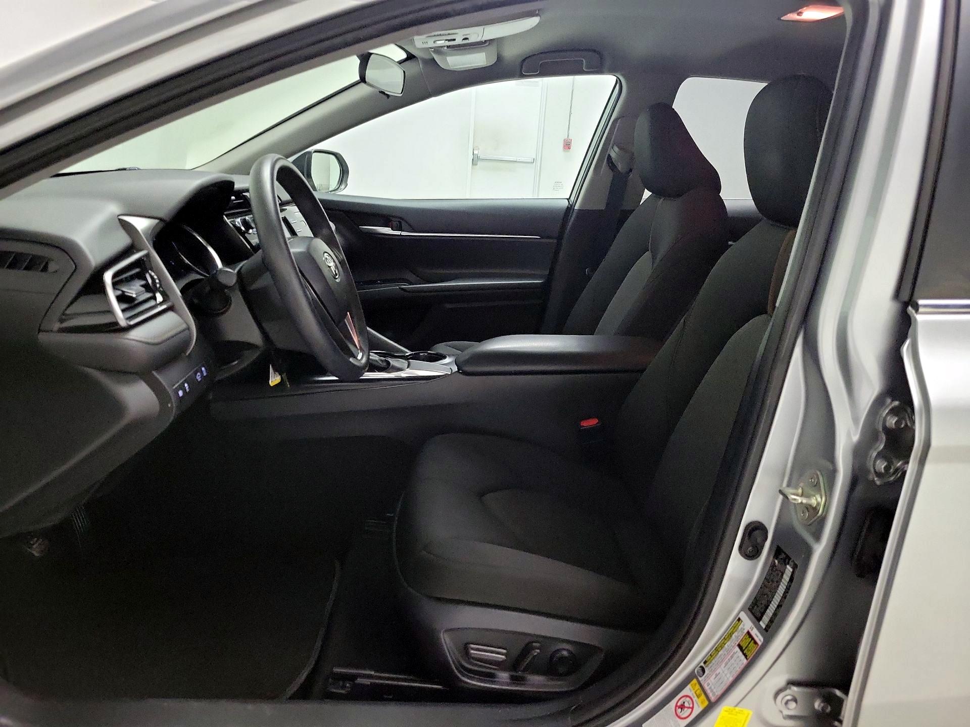 Thumbnail: 2019 Toyota Camry - 11