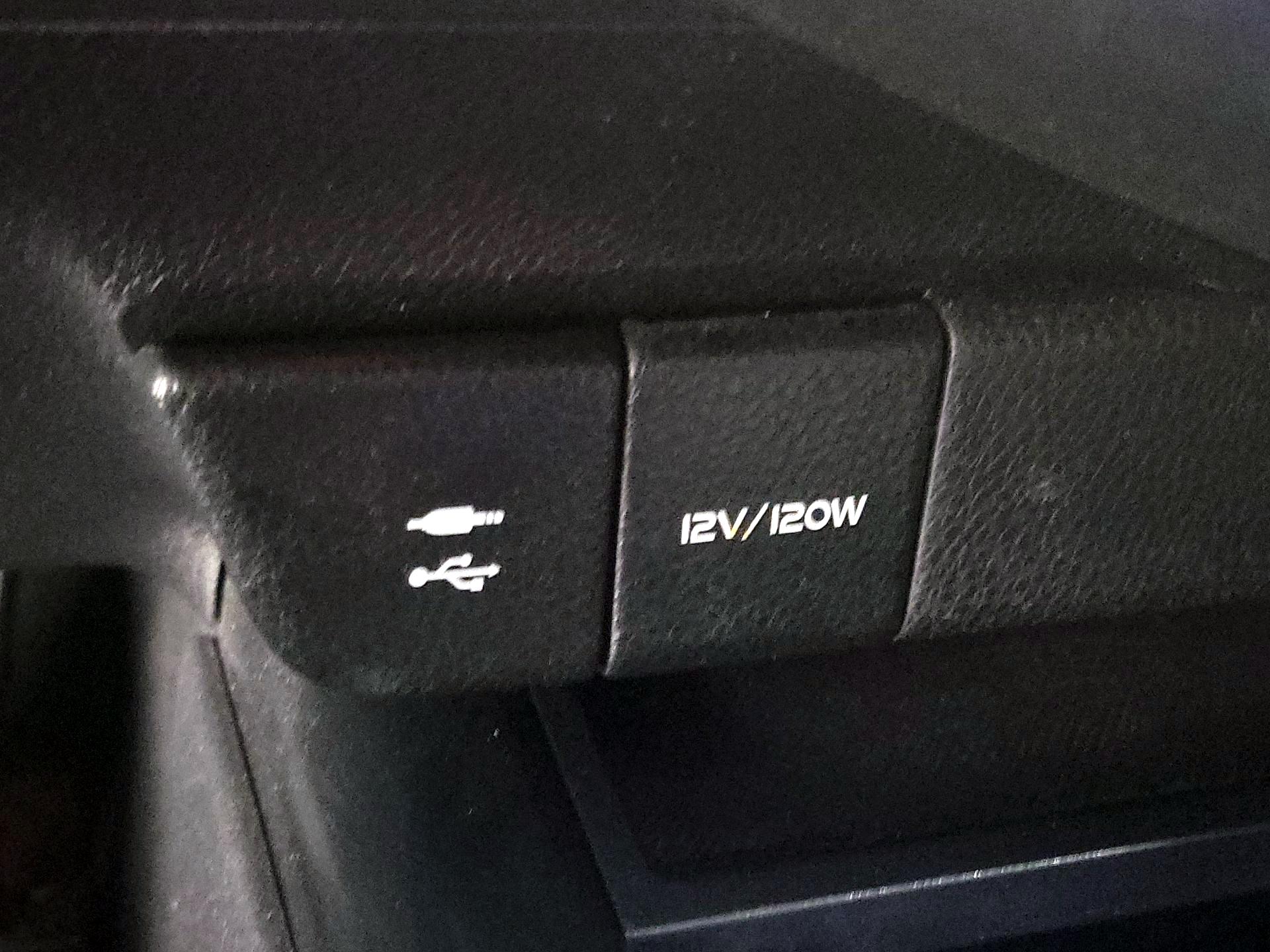 Thumbnail: 2019 Toyota Camry - 18