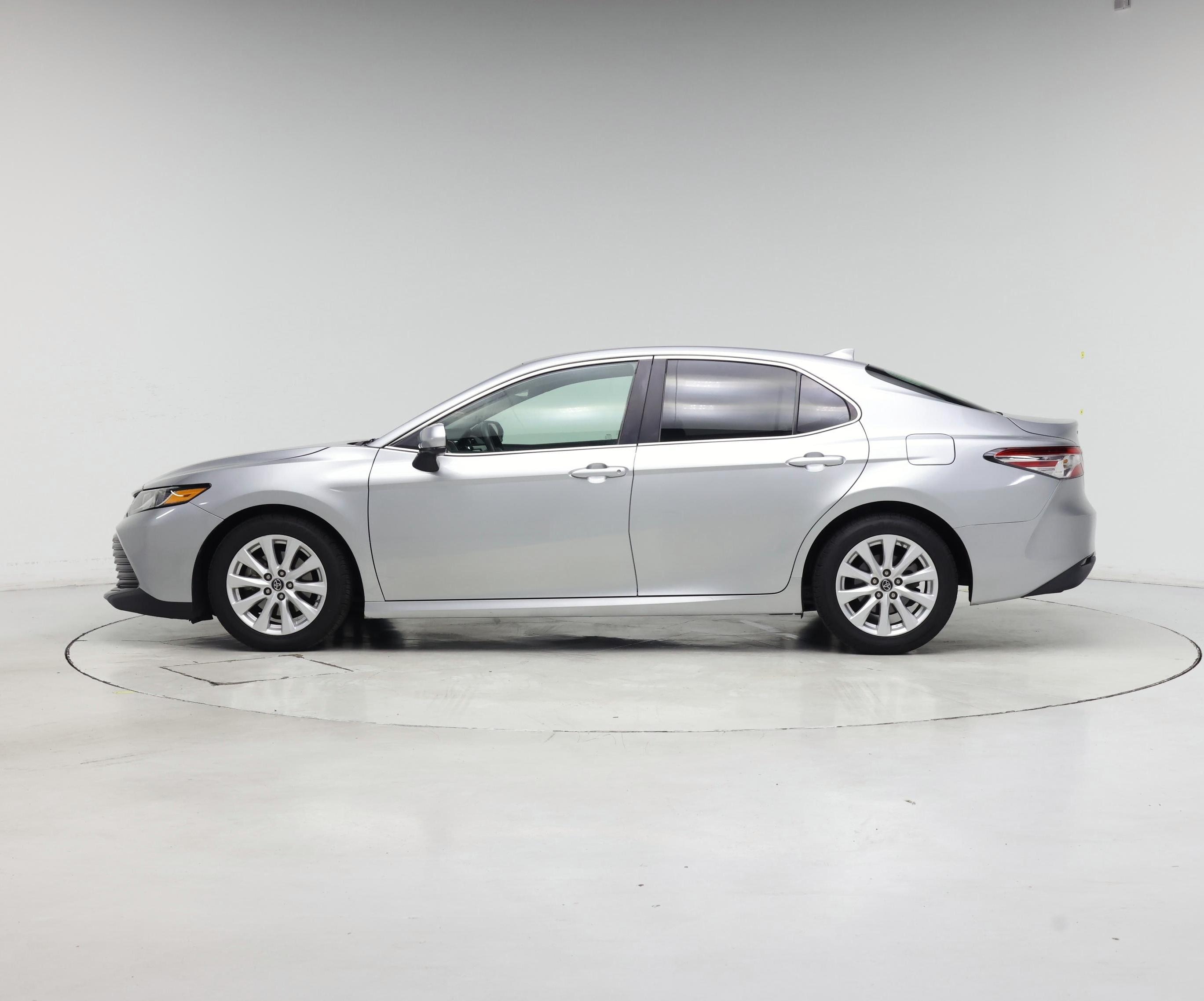 Thumbnail: 2019 Toyota Camry - 3