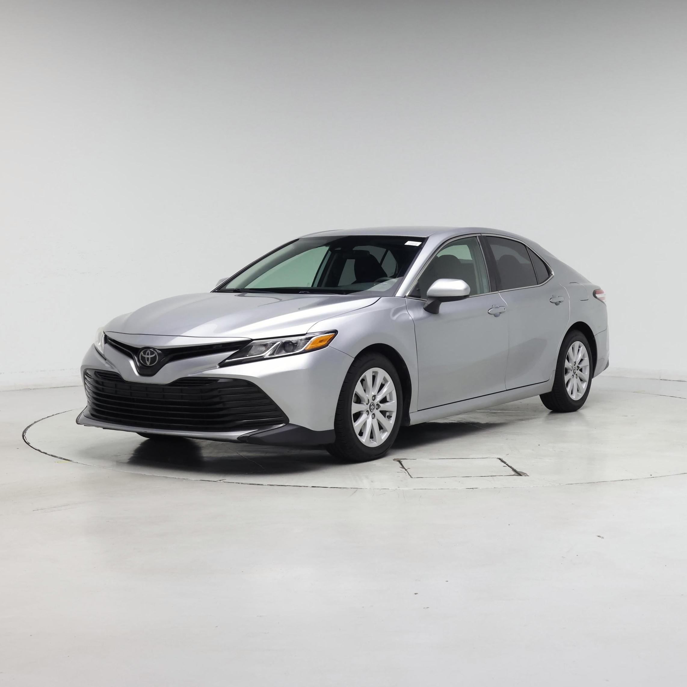 Thumbnail: 2019 Toyota Camry - 4