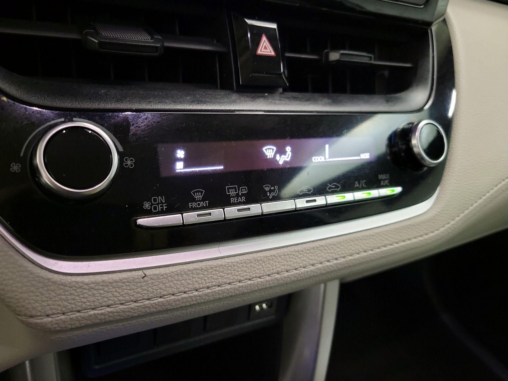 Thumbnail: 2022 Toyota Corolla Cross - 16