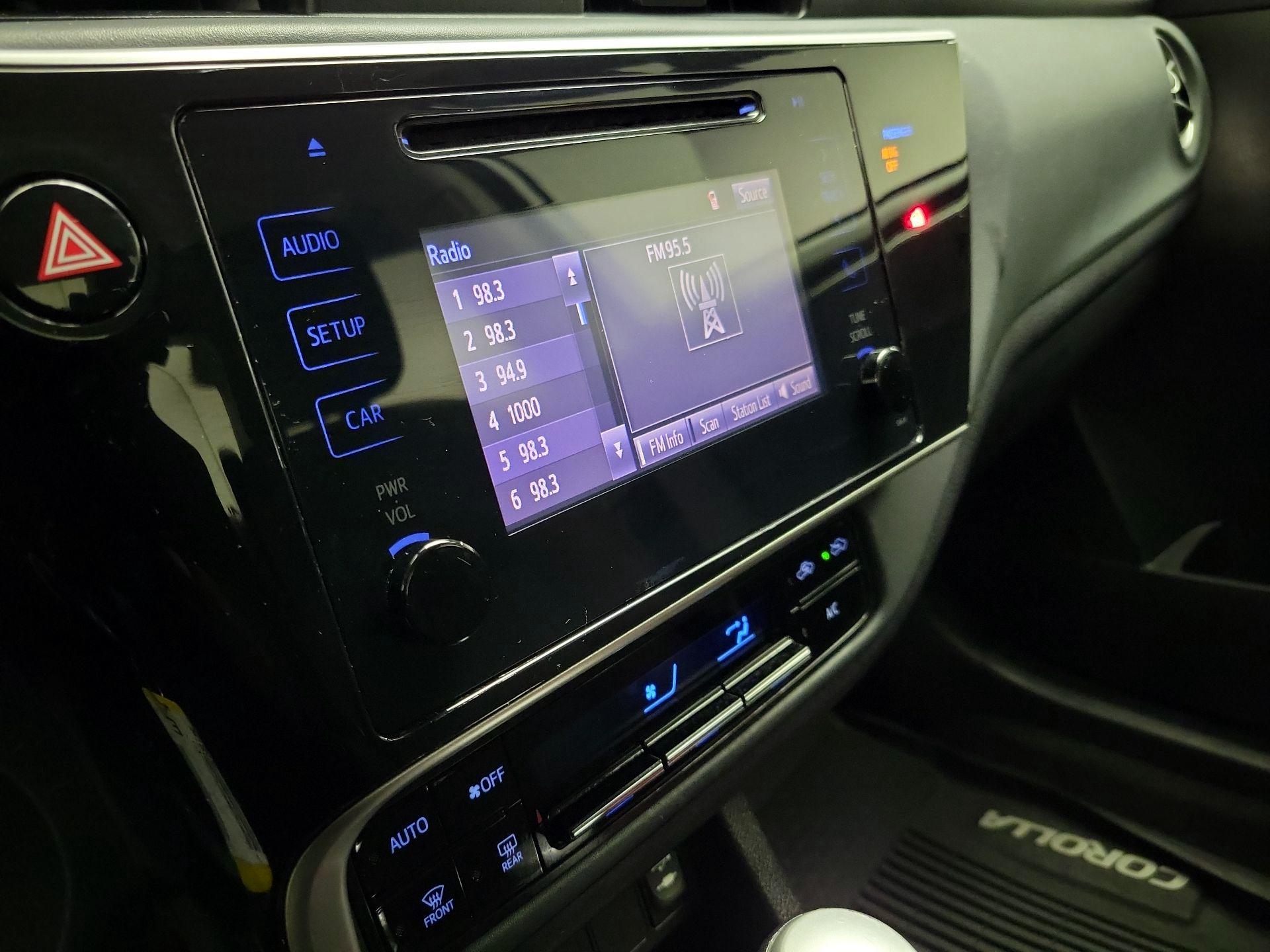 Thumbnail: 2018 Toyota Corolla - 15