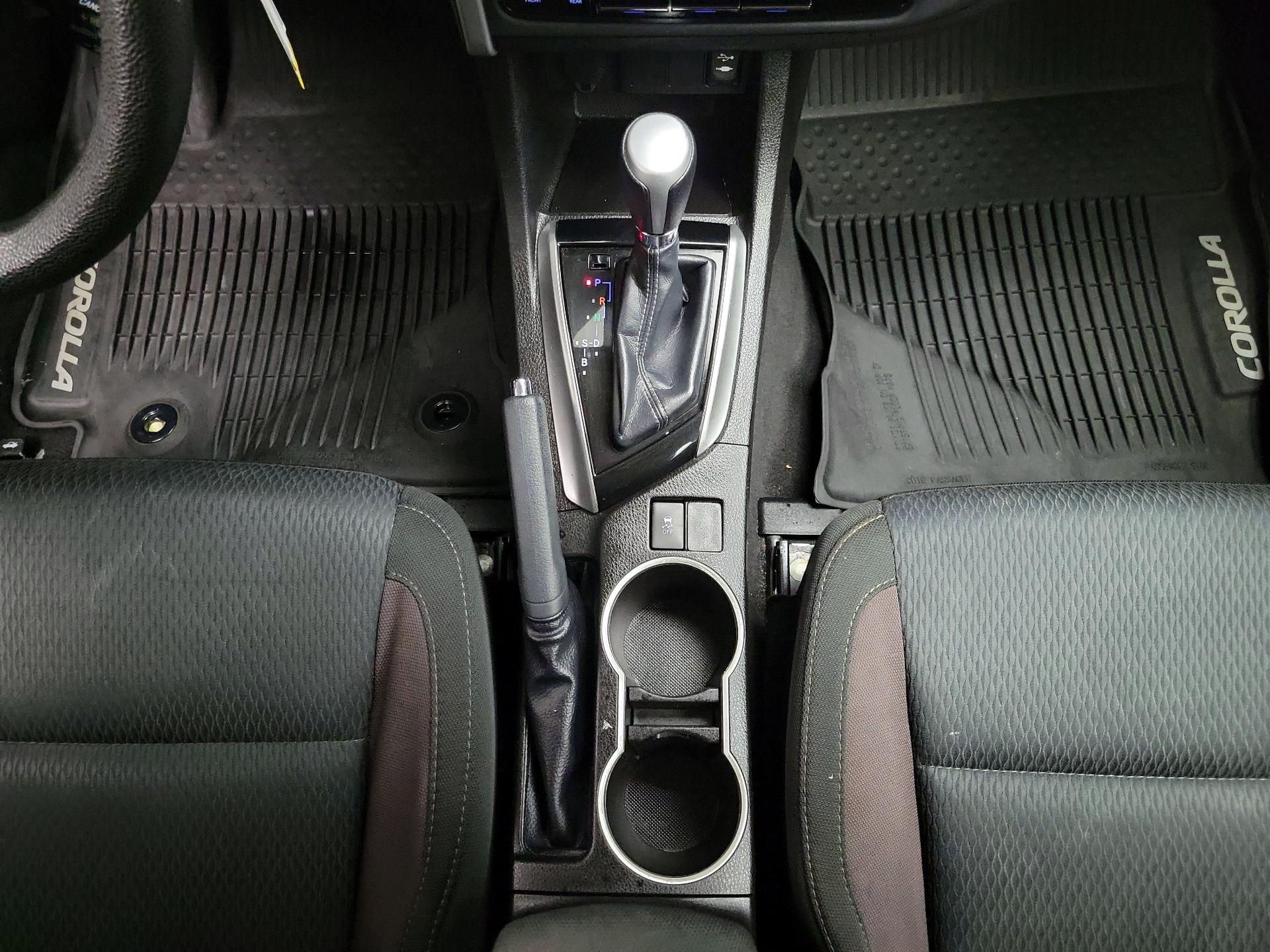 Thumbnail: 2018 Toyota Corolla - 17