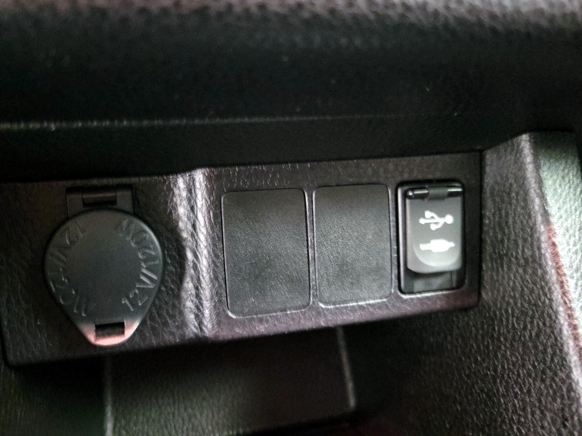 Thumbnail: 2018 Toyota Corolla - 18