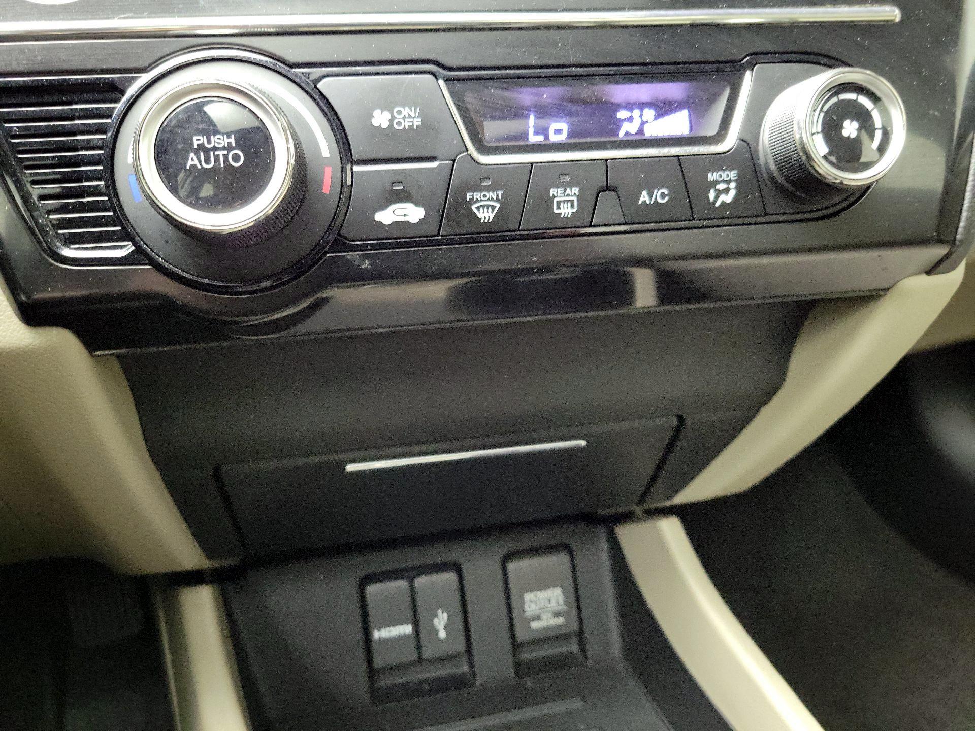 Thumbnail: 2015 Honda Civic - 14