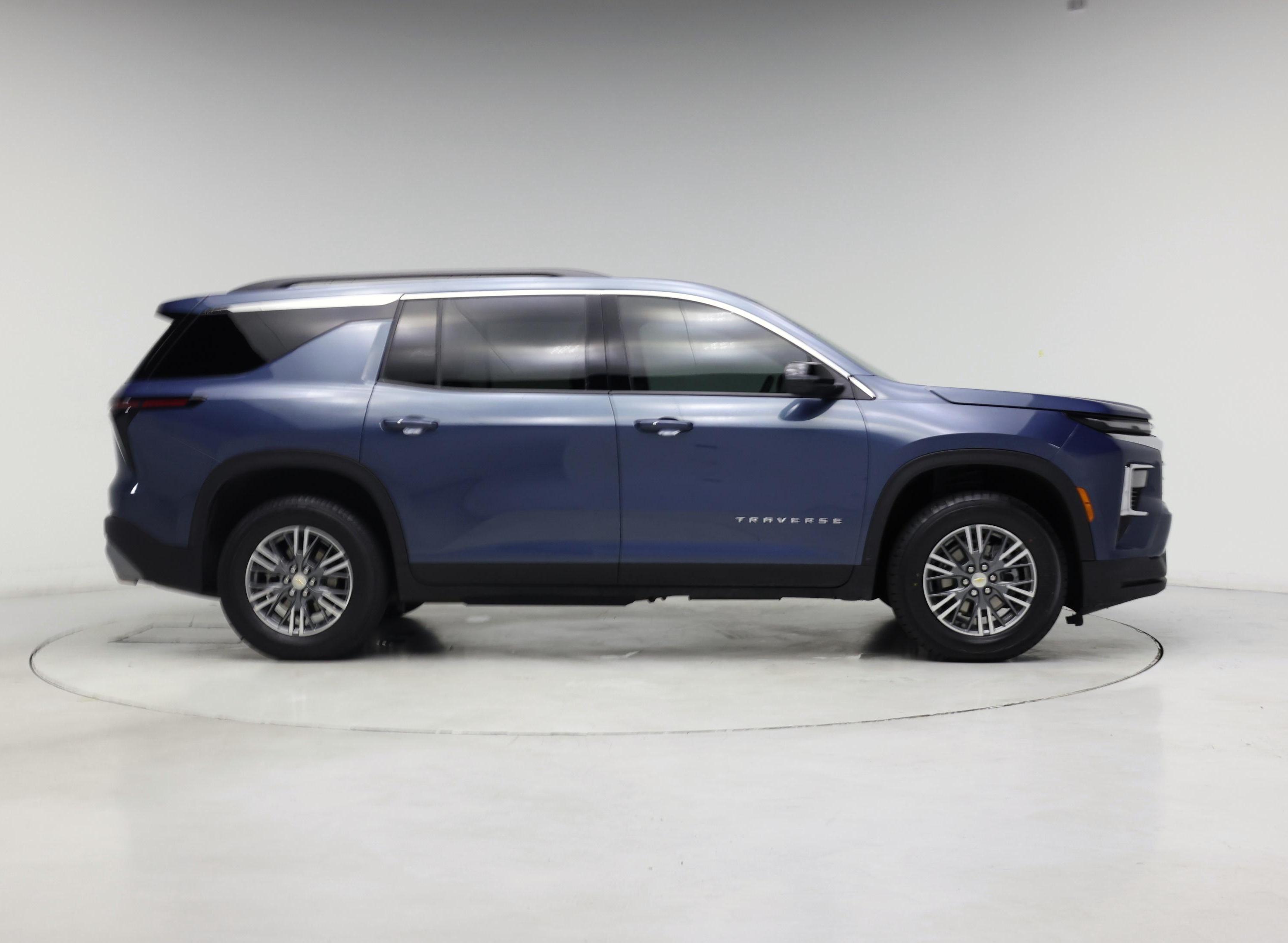 Thumbnail: 2025 Chevrolet Traverse - 7