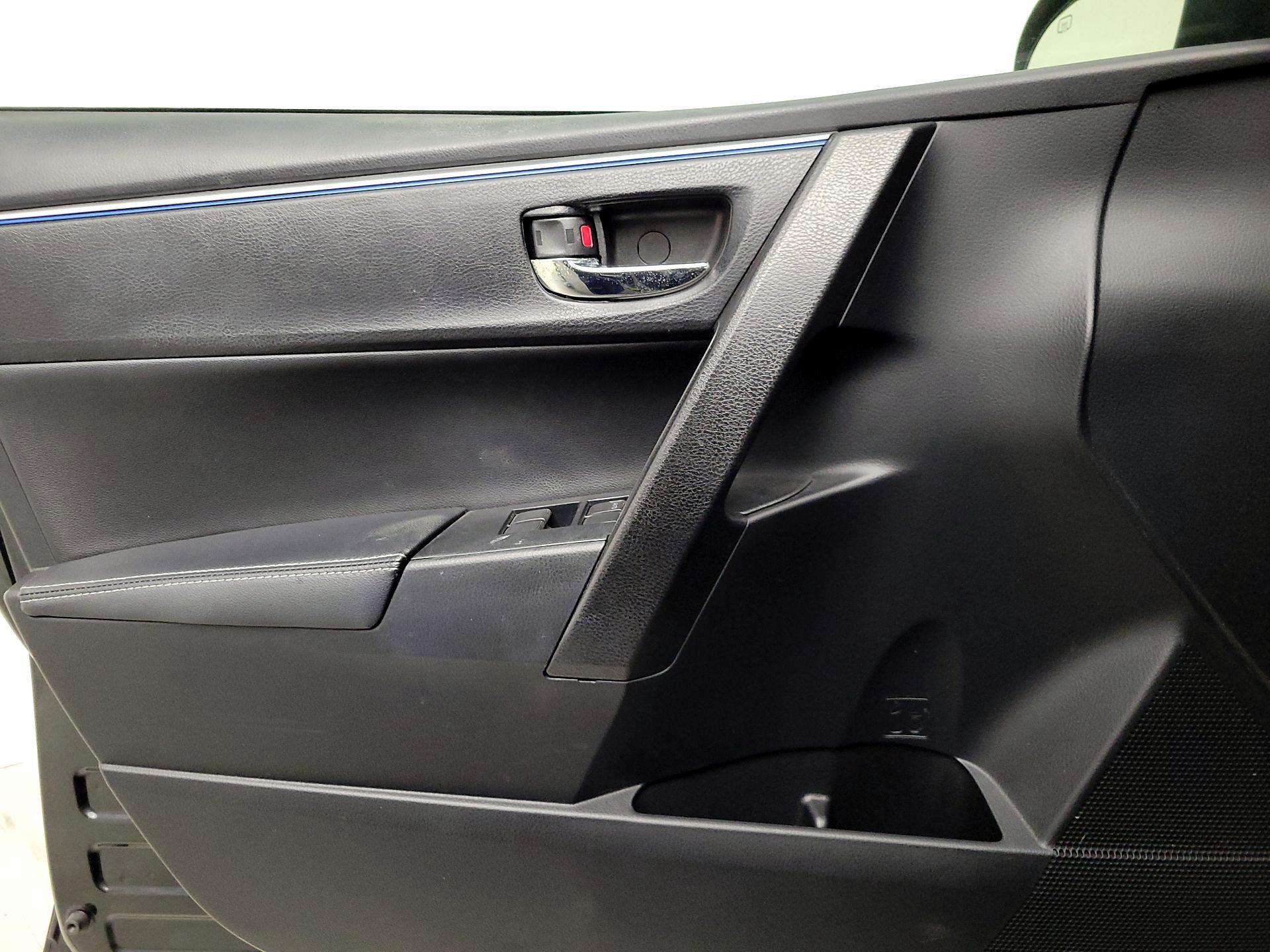 Thumbnail: 2014 Toyota Corolla - 12