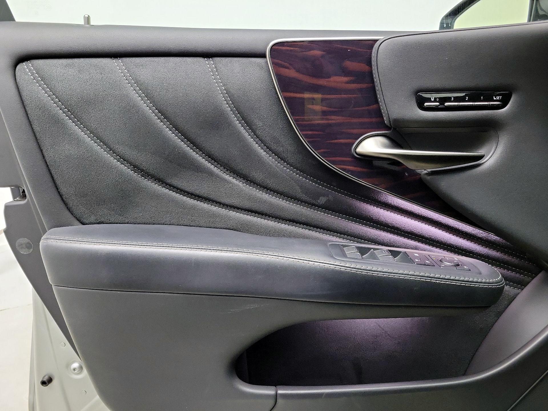 Thumbnail: 2018 Lexus LS - 12