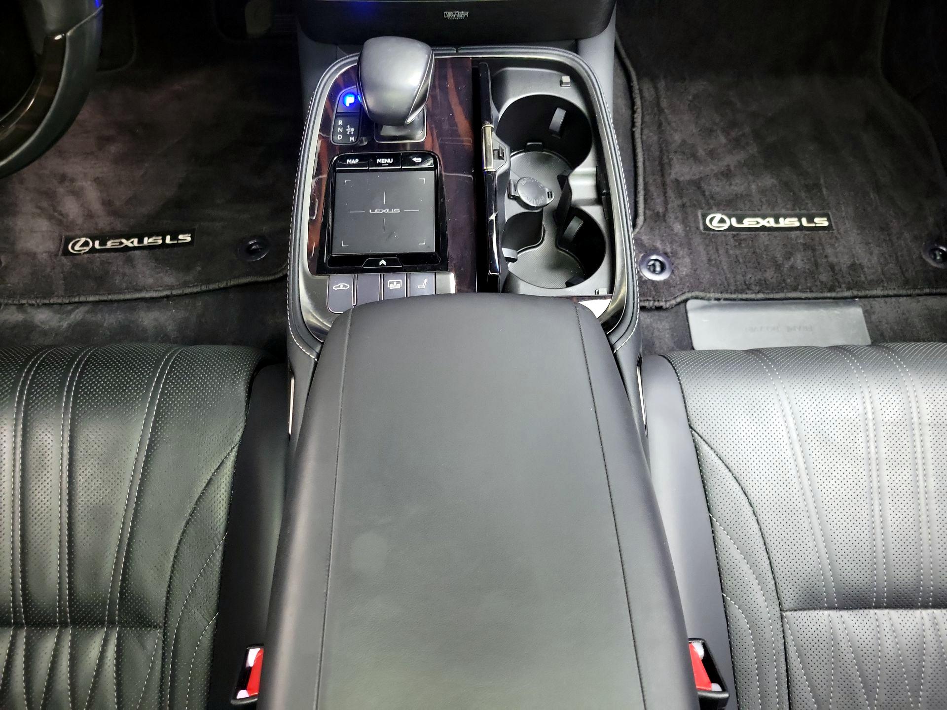 Thumbnail: 2018 Lexus LS - 18