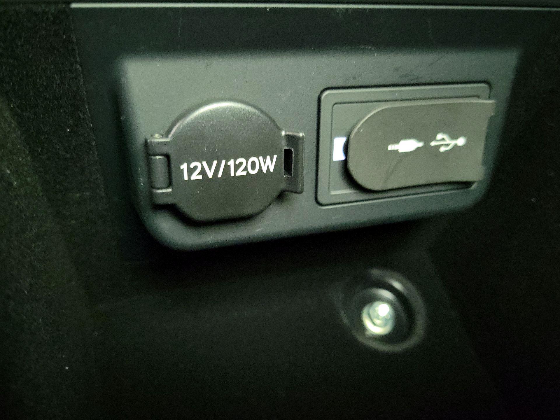 Thumbnail: 2018 Lexus LS - 19