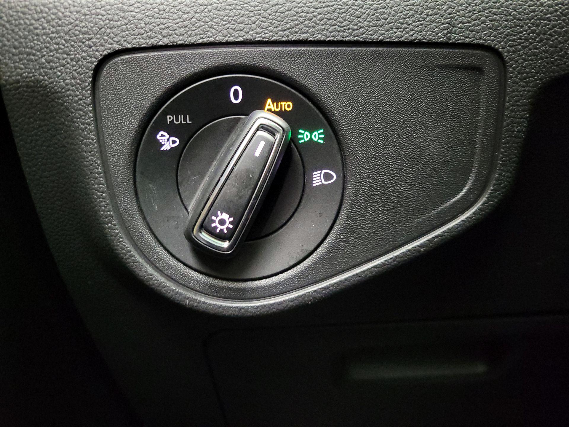 Thumbnail: 2020 Volkswagen Atlas - 13