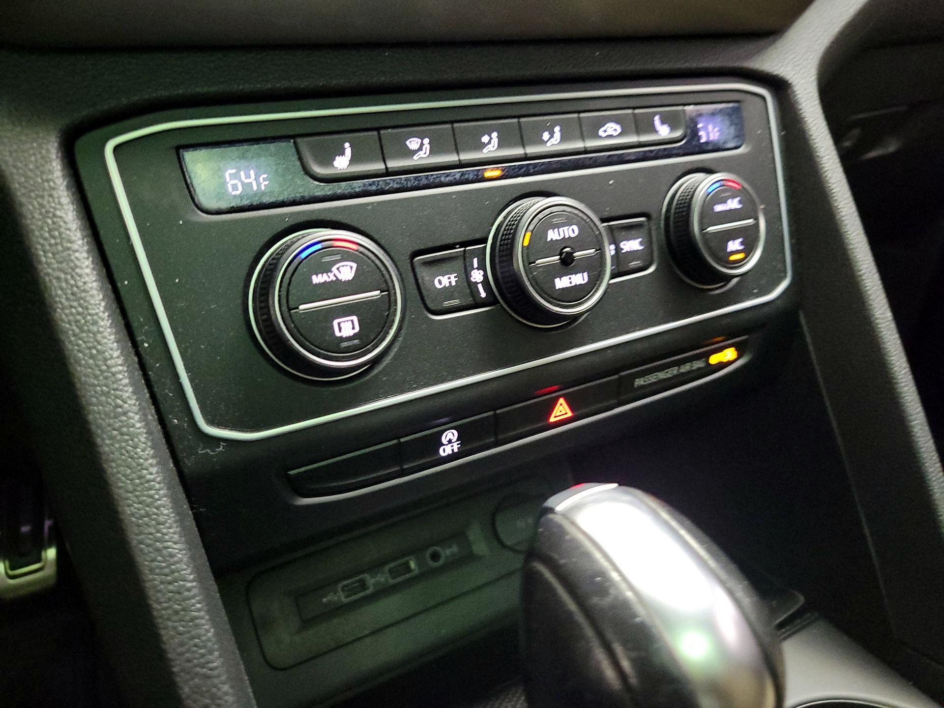 Thumbnail: 2020 Volkswagen Atlas - 16