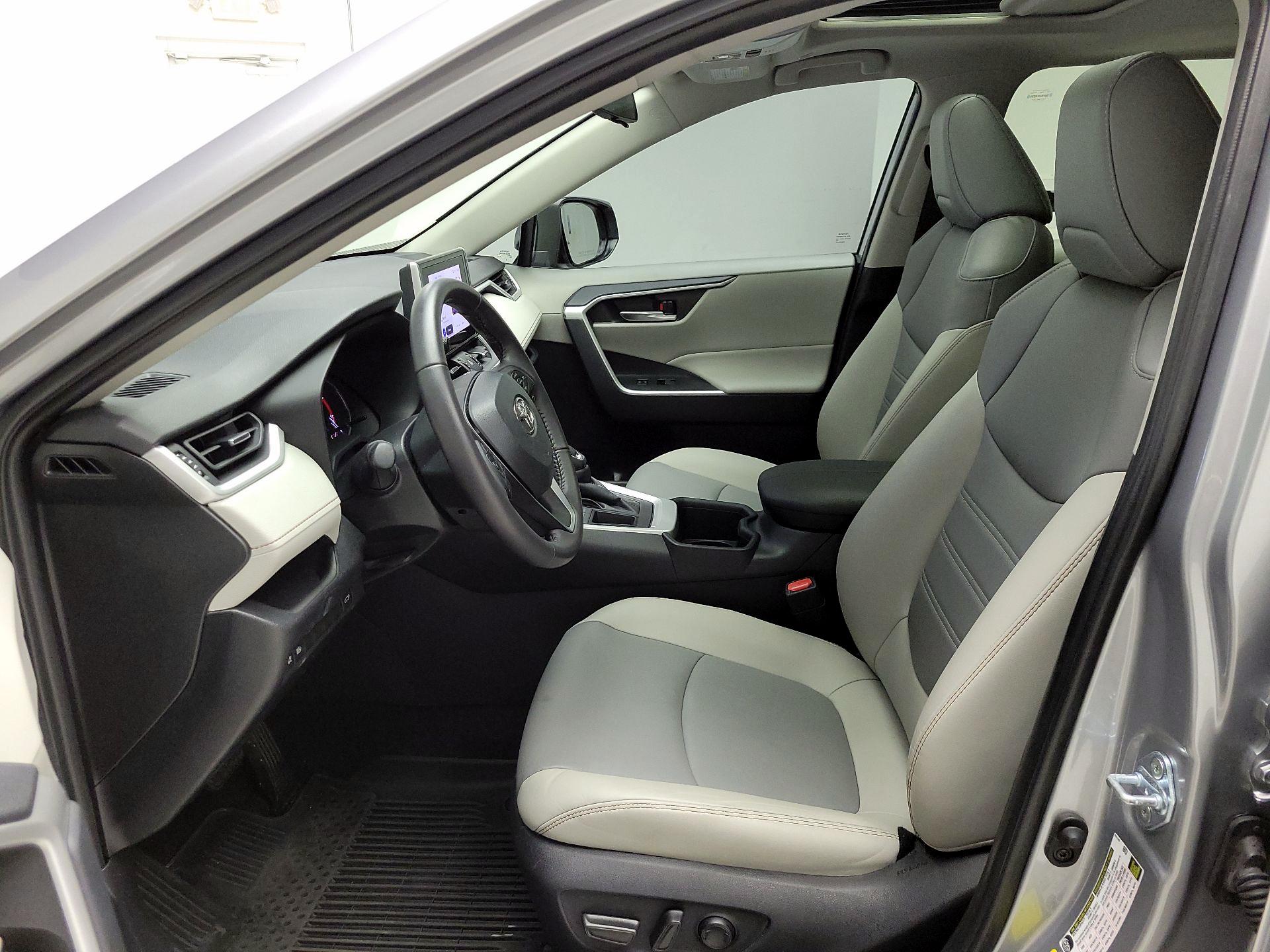 Thumbnail: 2023 Toyota RAV4 - 9