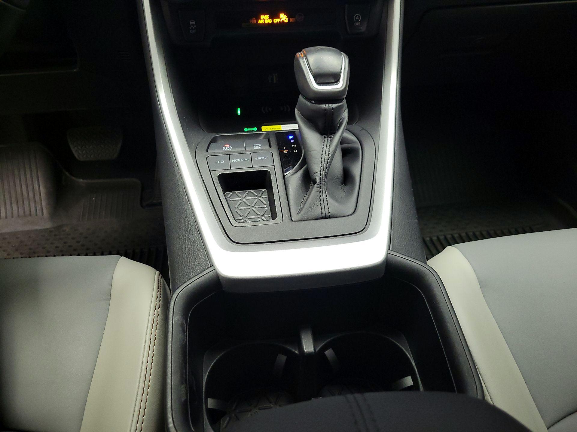 Thumbnail: 2023 Toyota RAV4 - 14