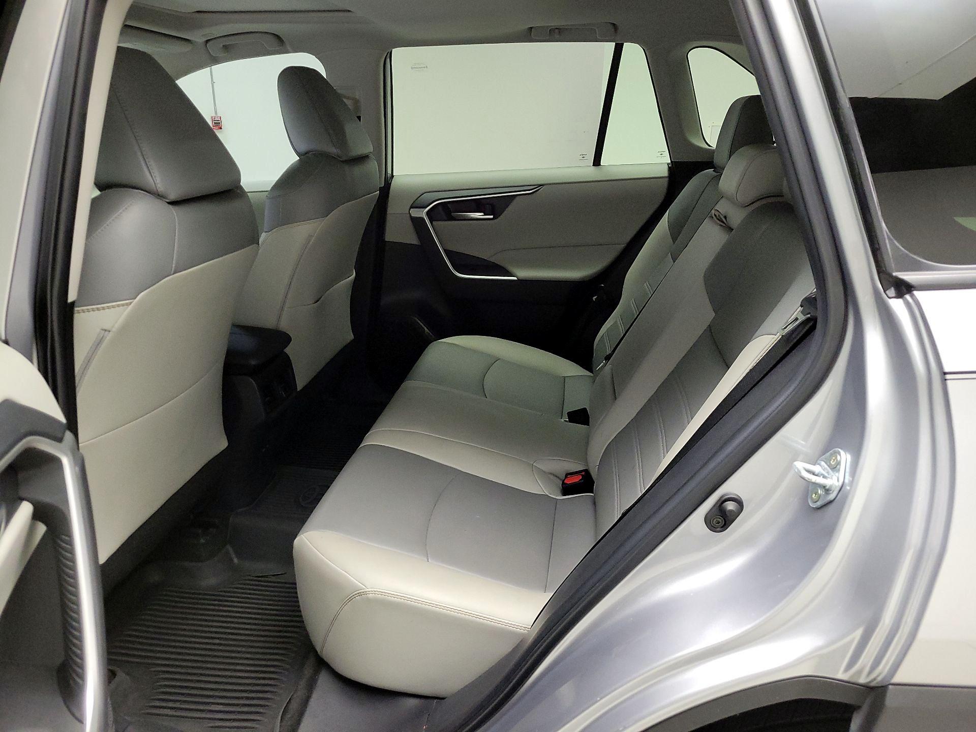 Thumbnail: 2023 Toyota RAV4 - 17