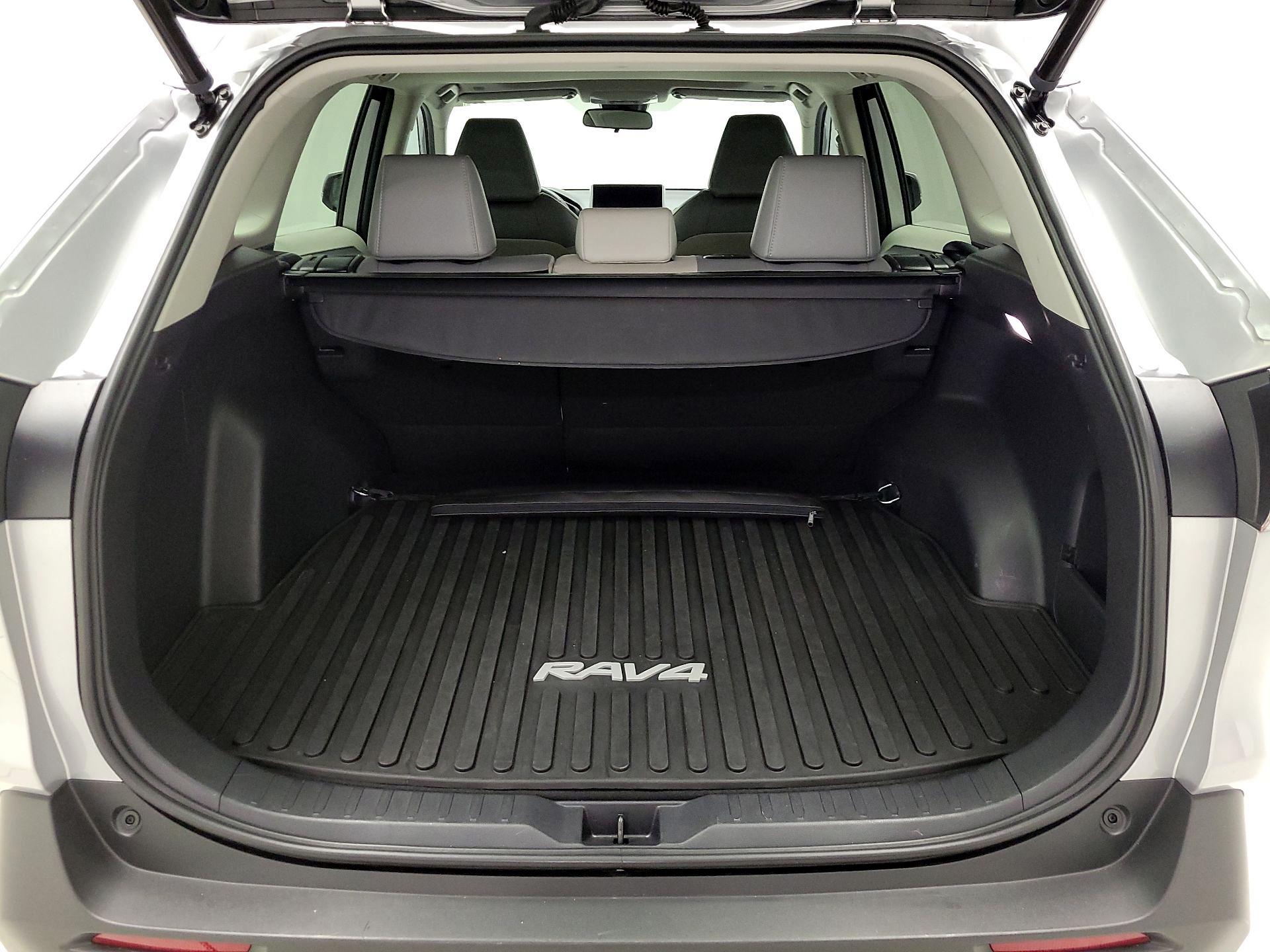 Thumbnail: 2023 Toyota RAV4 - 18