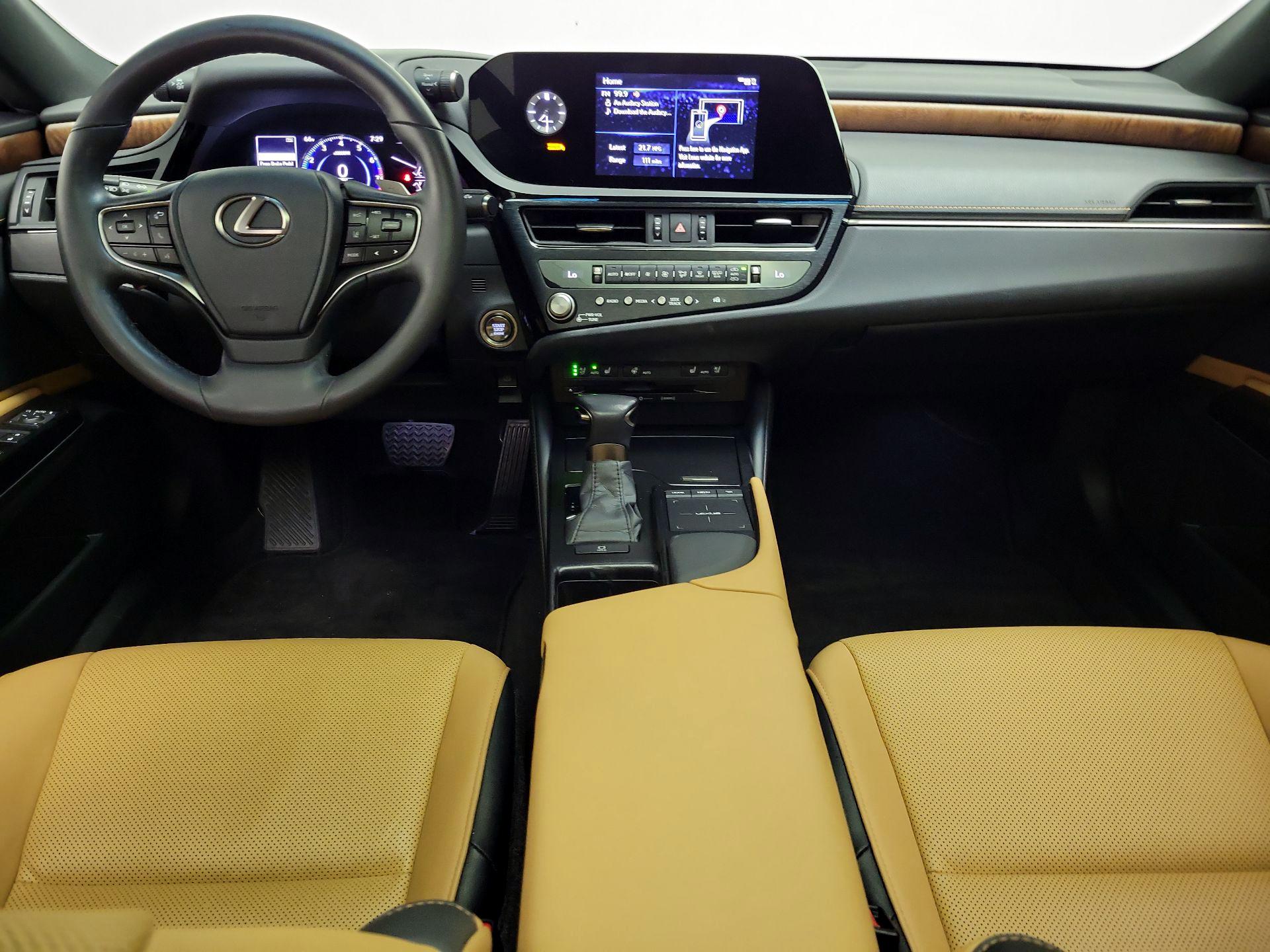 Thumbnail: 2022 Lexus ES - 9