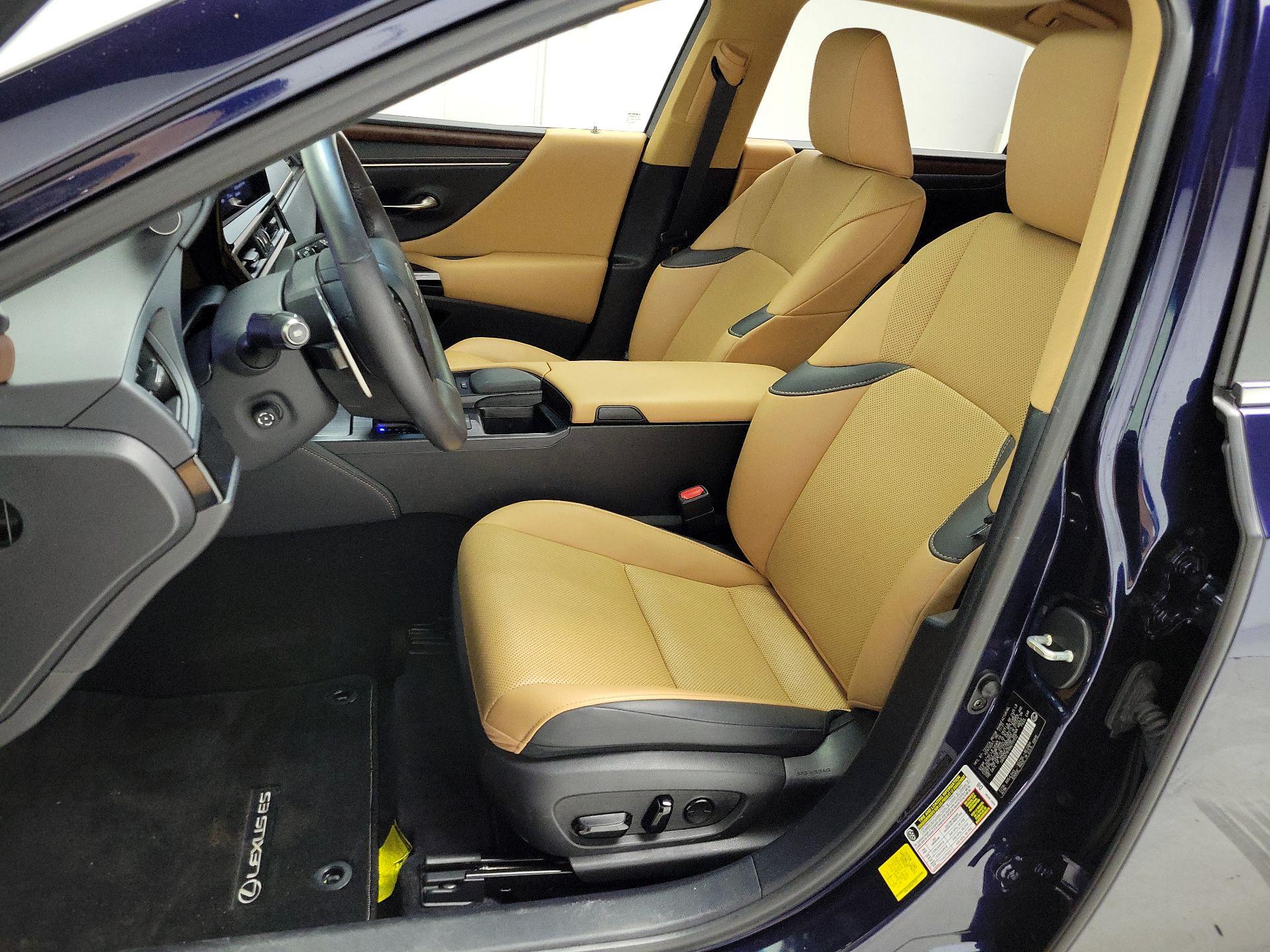 Thumbnail: 2022 Lexus ES - 11