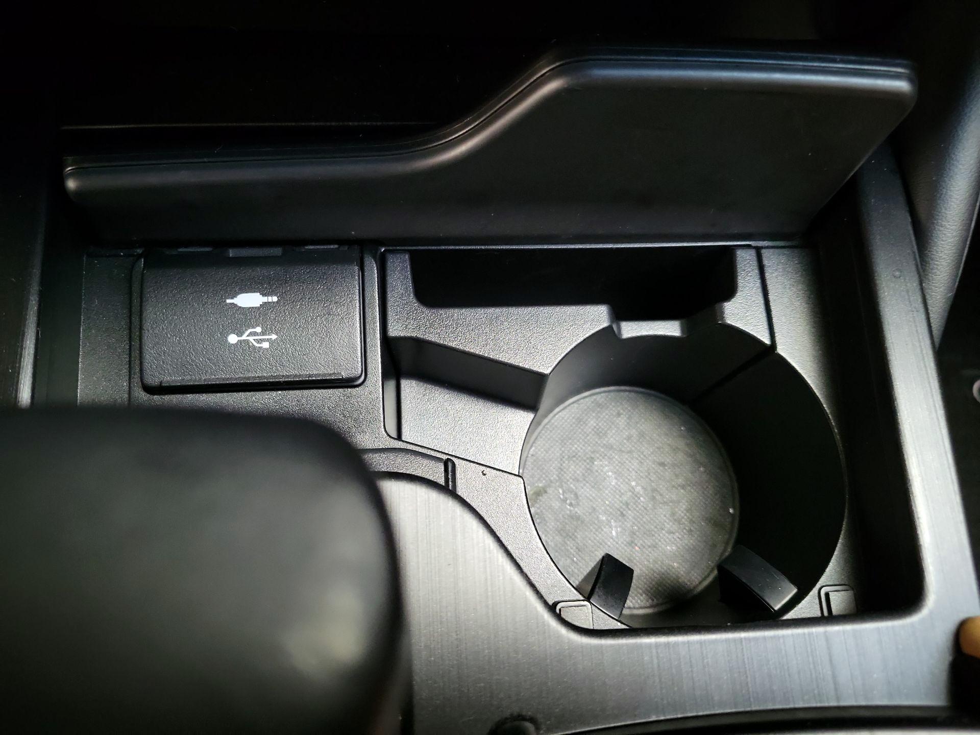 Thumbnail: 2022 Lexus ES - 19