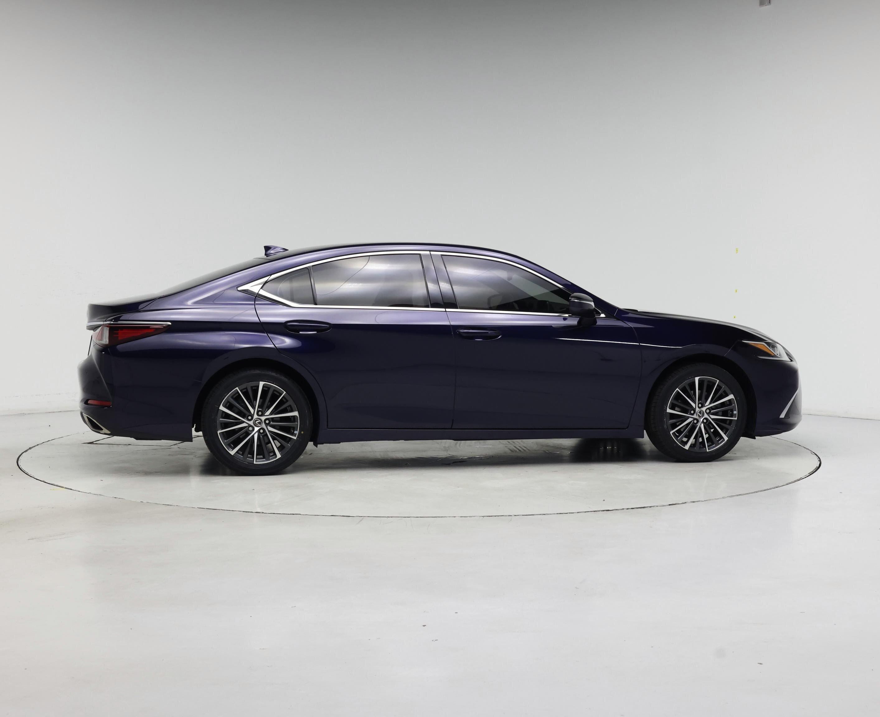 Thumbnail: 2022 Lexus ES - 7