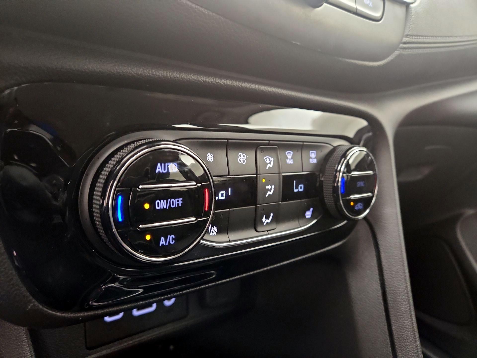 Thumbnail: 2020 Buick Encore GX - 16