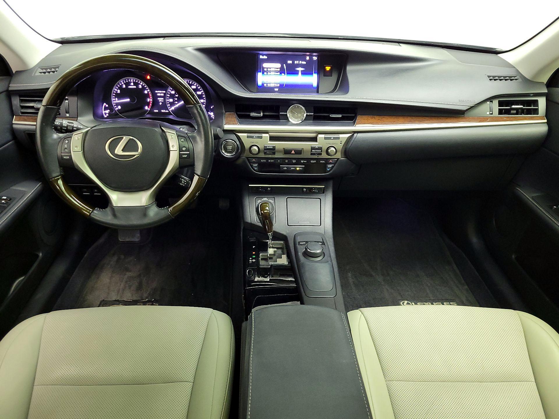 Thumbnail: 2015 Lexus ES - 9
