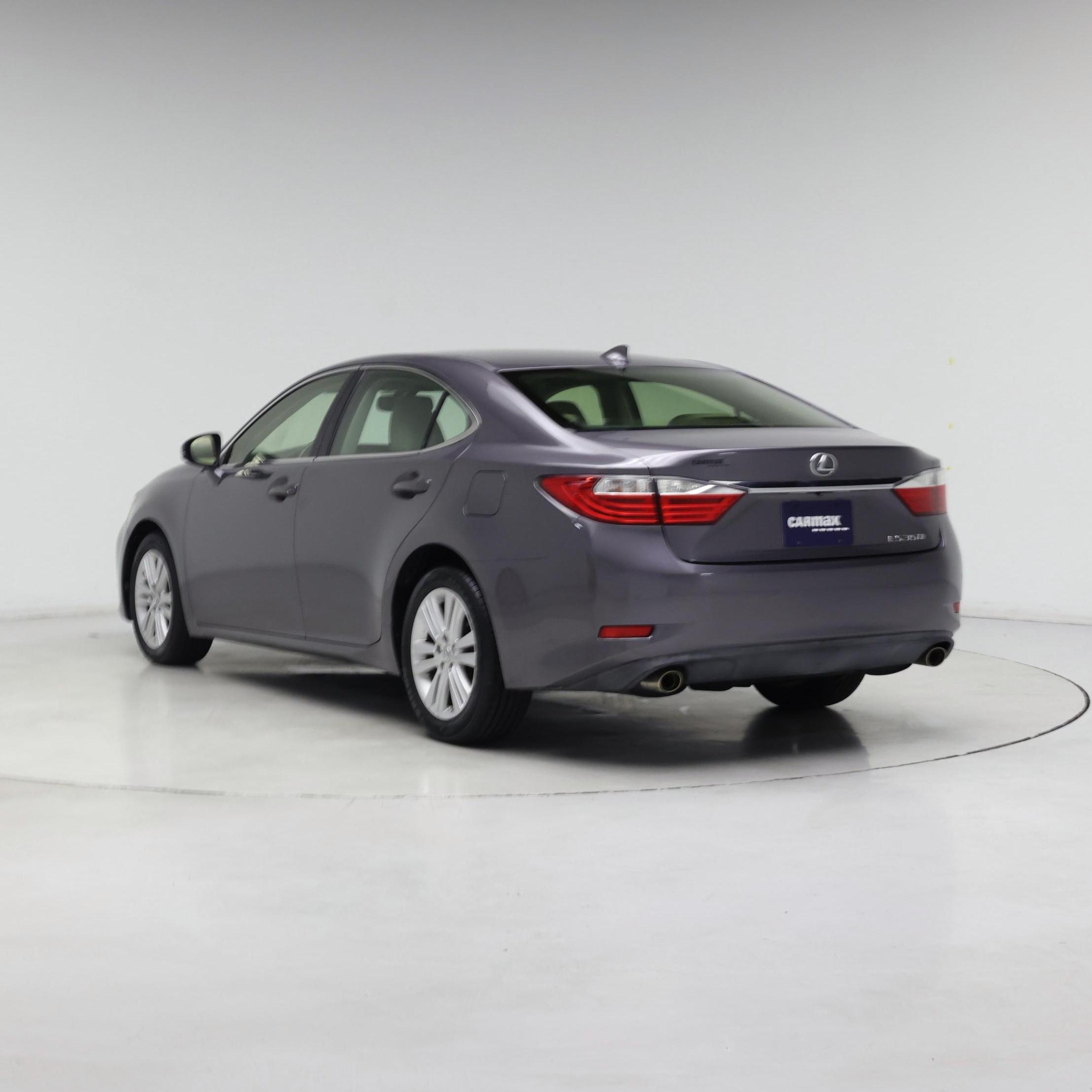 Thumbnail: 2015 Lexus ES - 2