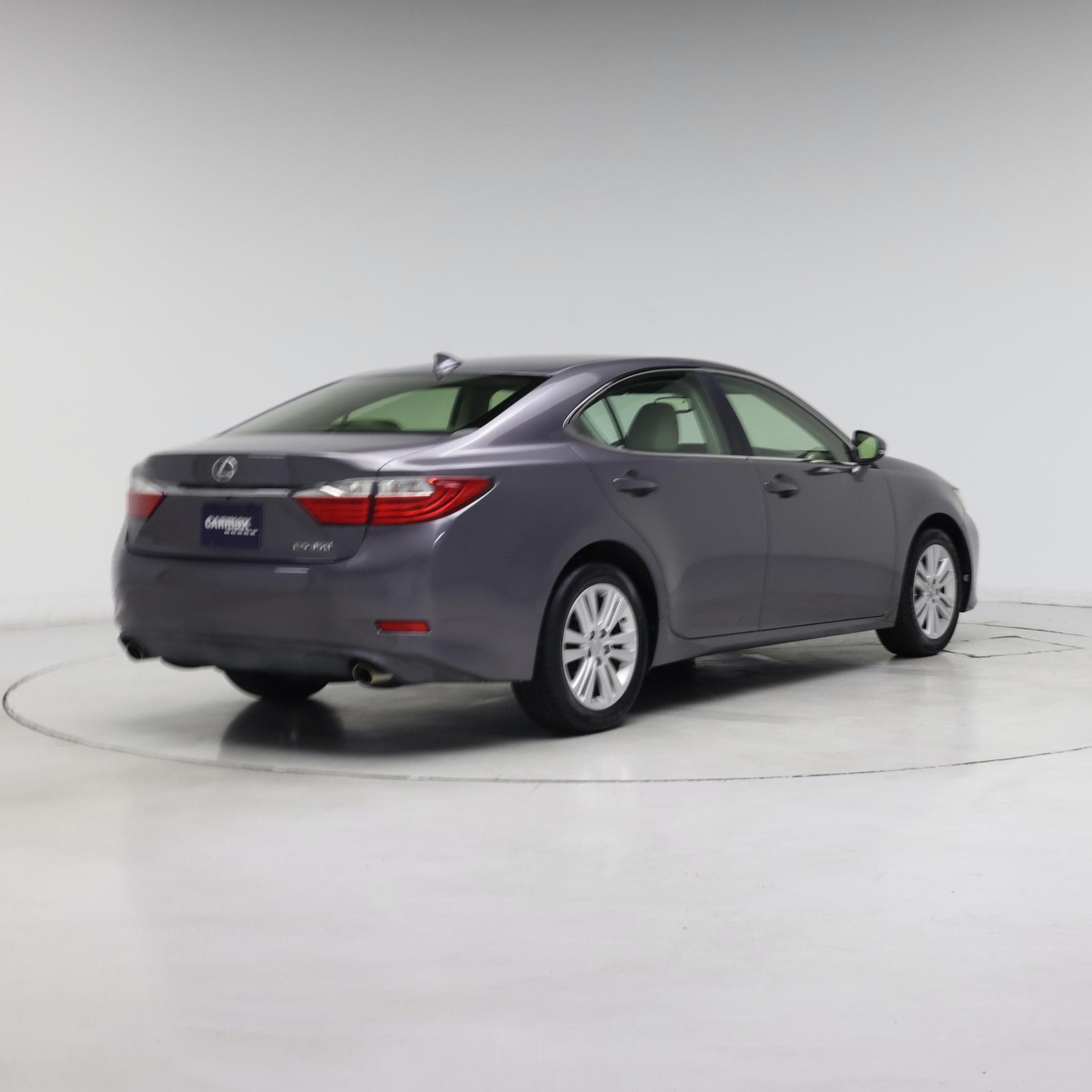 Thumbnail: 2015 Lexus ES - 8
