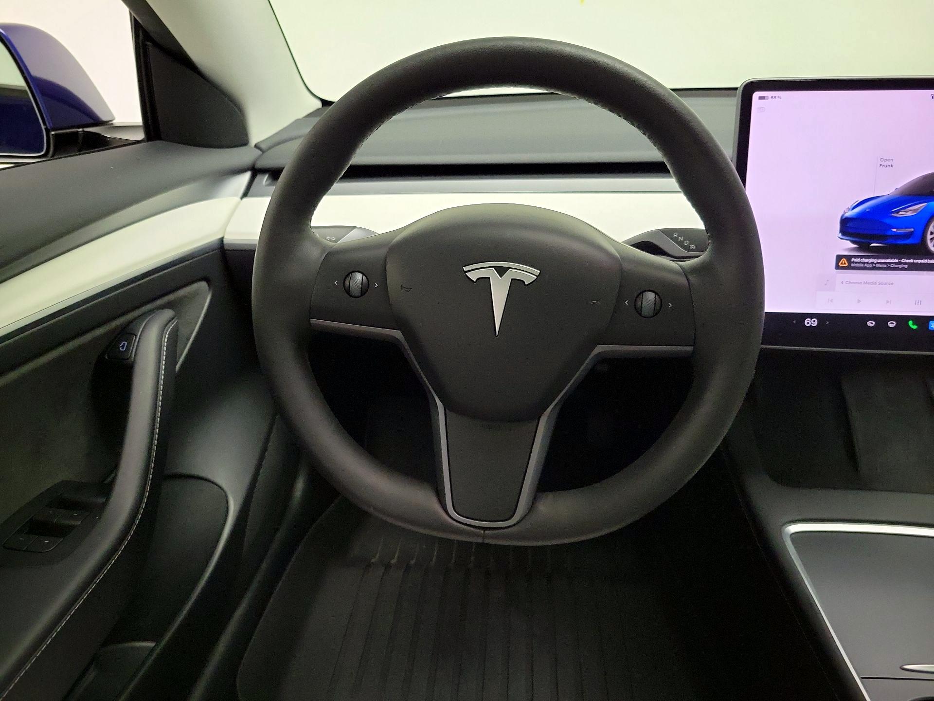 Thumbnail: 2023 Tesla Model 3 - 10