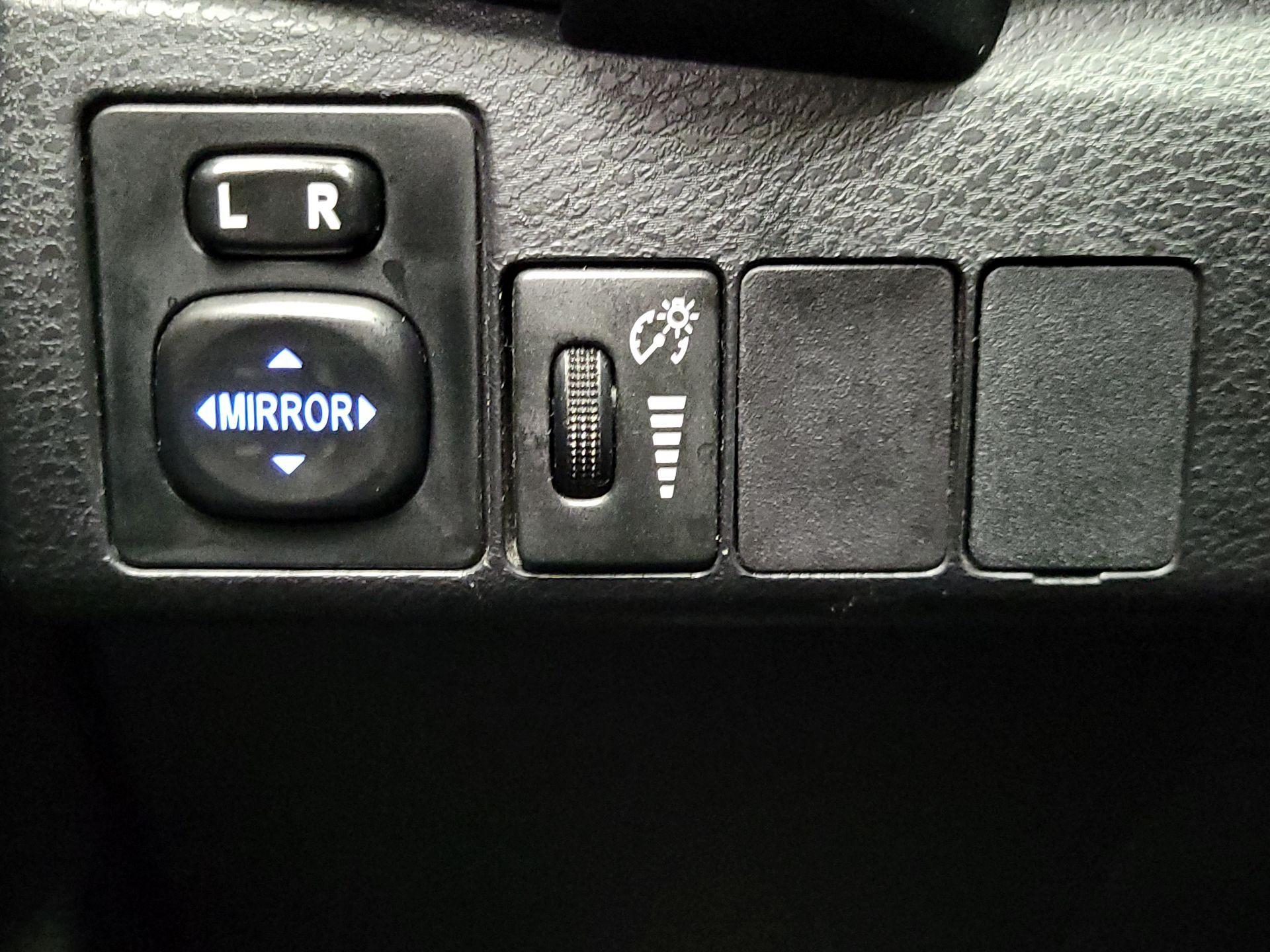 Thumbnail: 2018 Toyota Corolla - 13