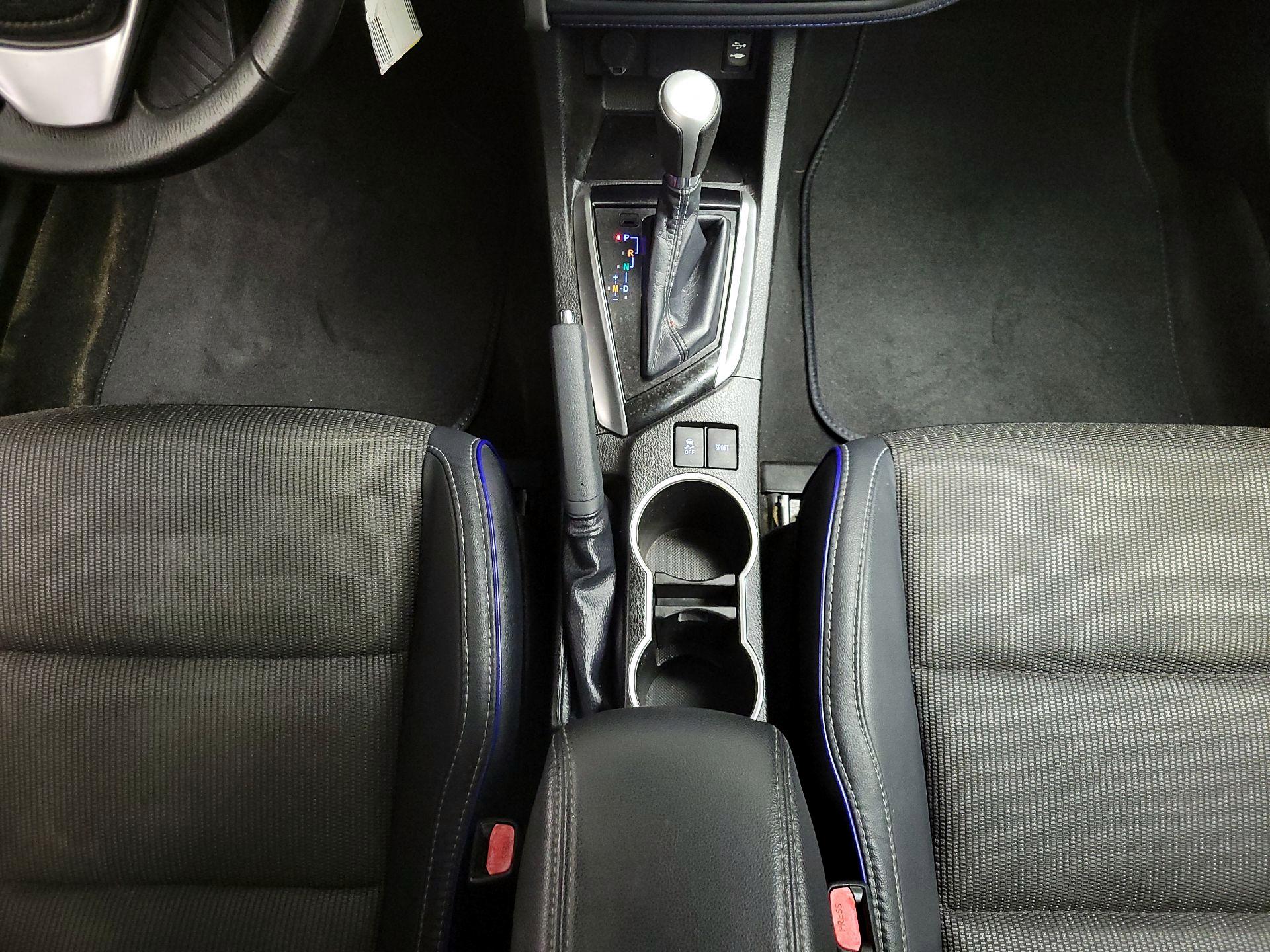 Thumbnail: 2018 Toyota Corolla - 17