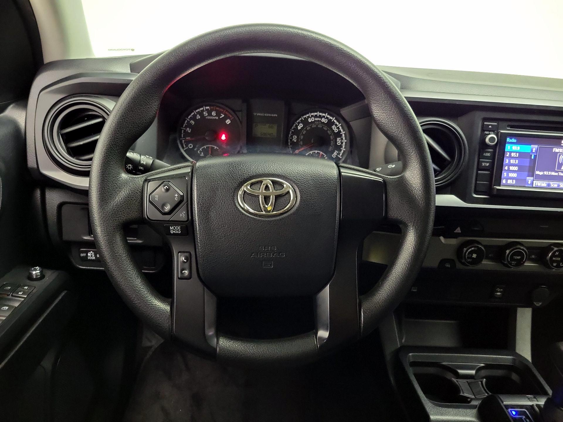 Thumbnail: 2017 Toyota Tacoma - 10