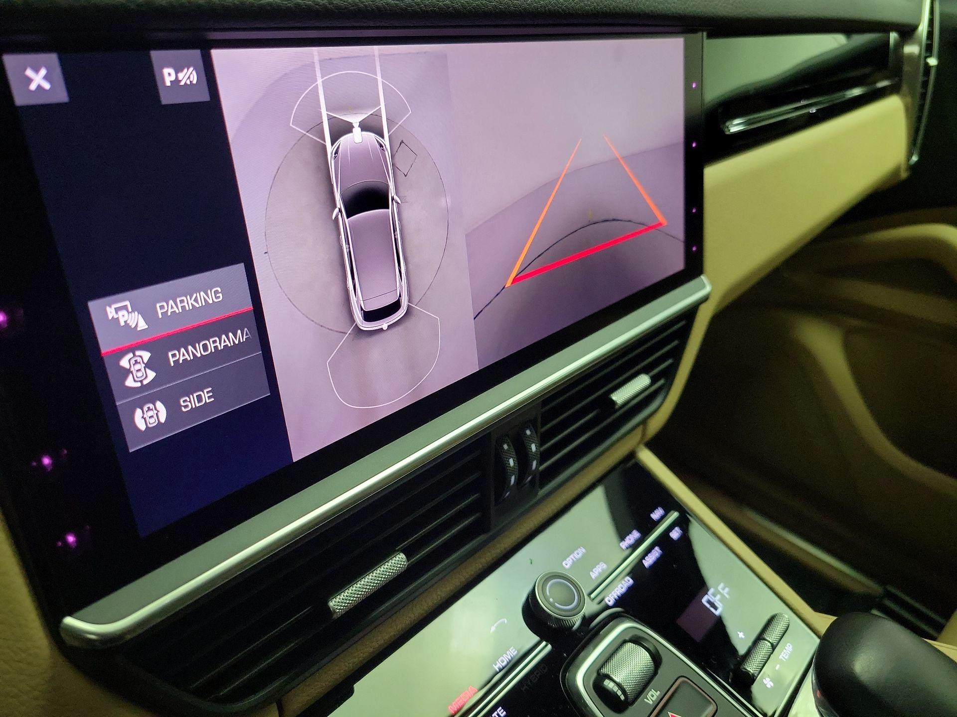 Thumbnail: 2021 Porsche Cayenne - 15