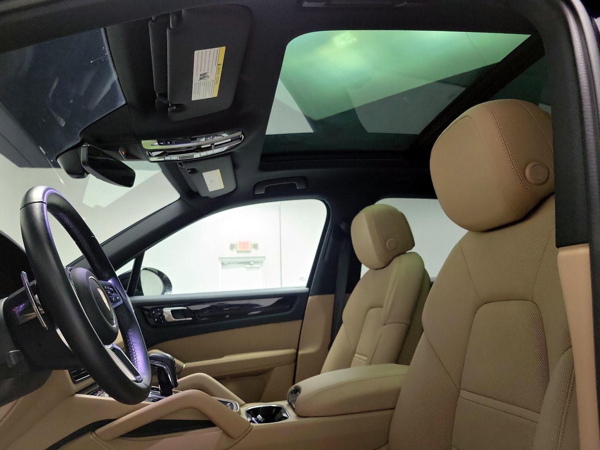 Thumbnail: 2021 Porsche Cayenne - 20