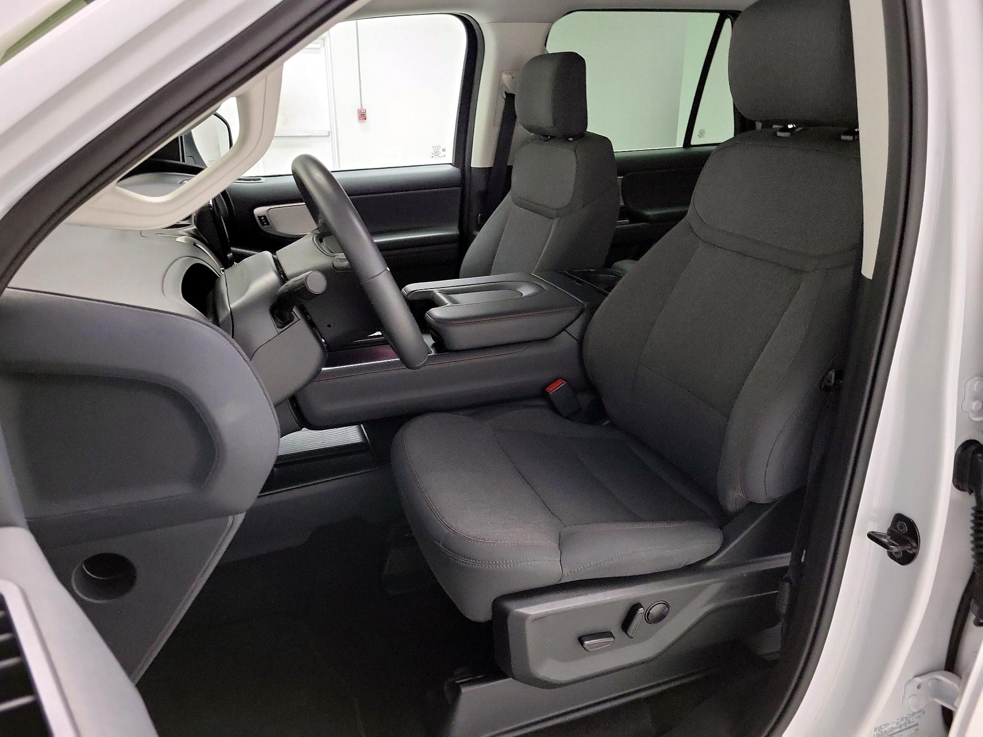 Thumbnail: 2025 Ford Expedition MAX - 11