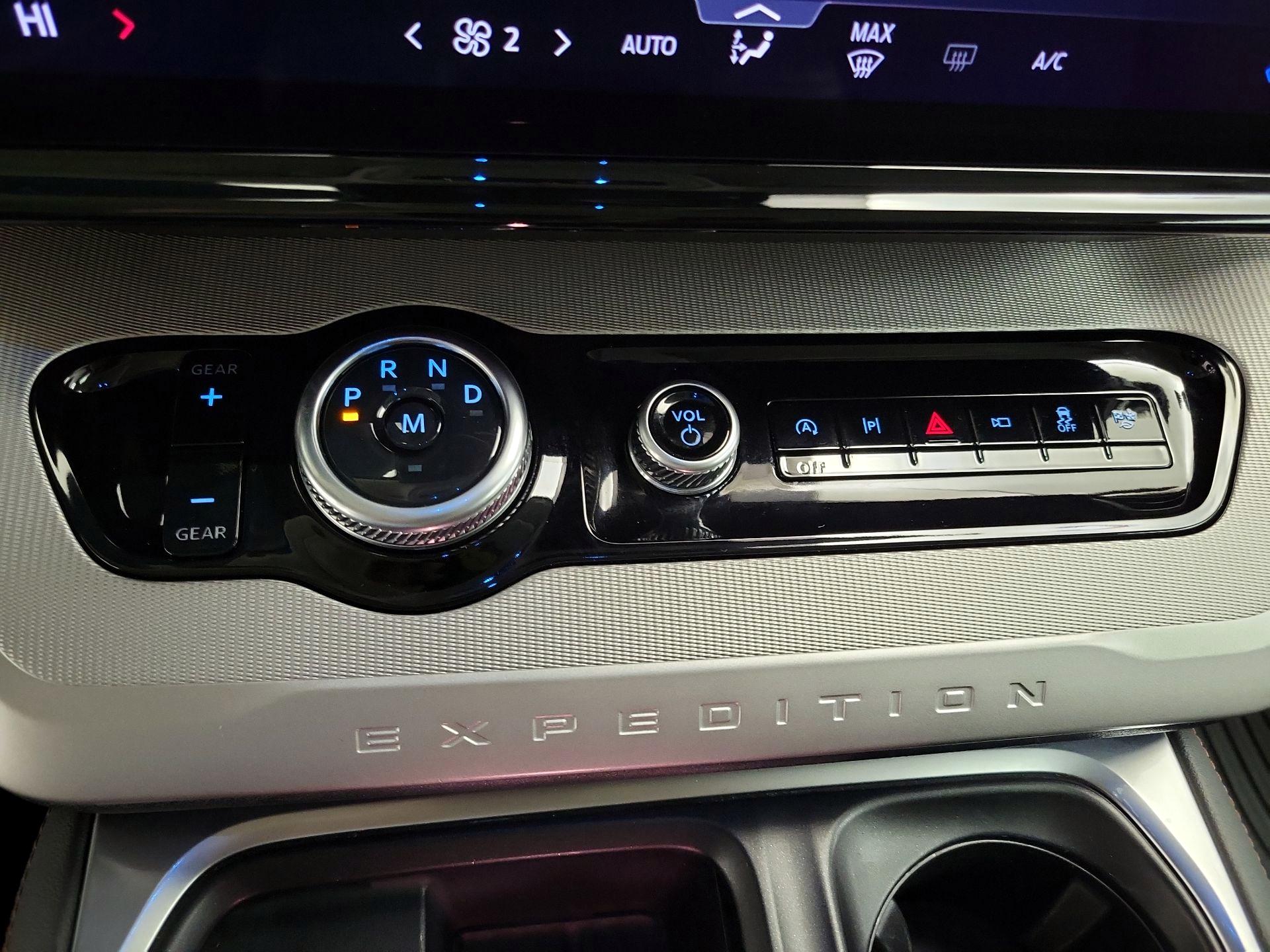 Thumbnail: 2025 Ford Expedition MAX - 18