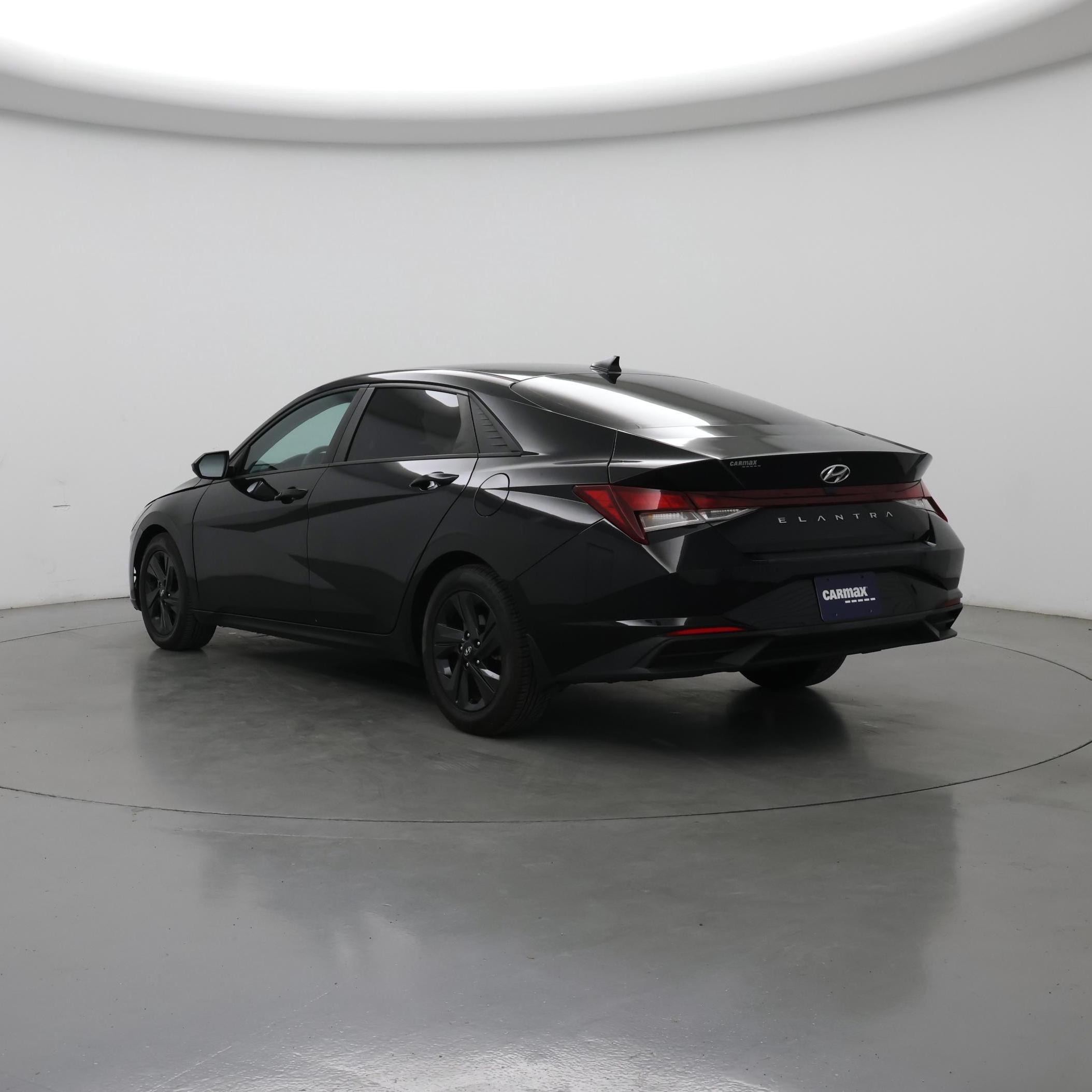 Thumbnail: 2023 Hyundai Elantra - 2