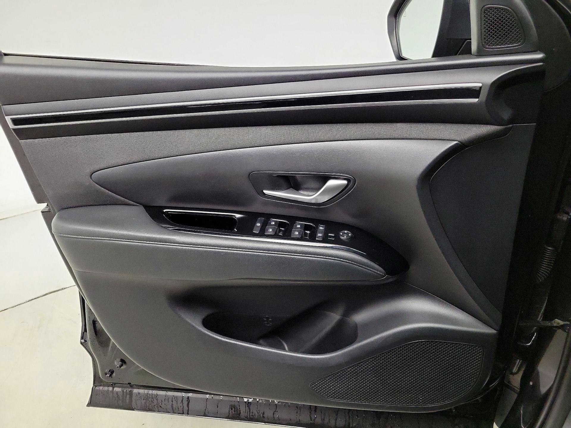 Thumbnail: 2022 Hyundai Tucson - 12