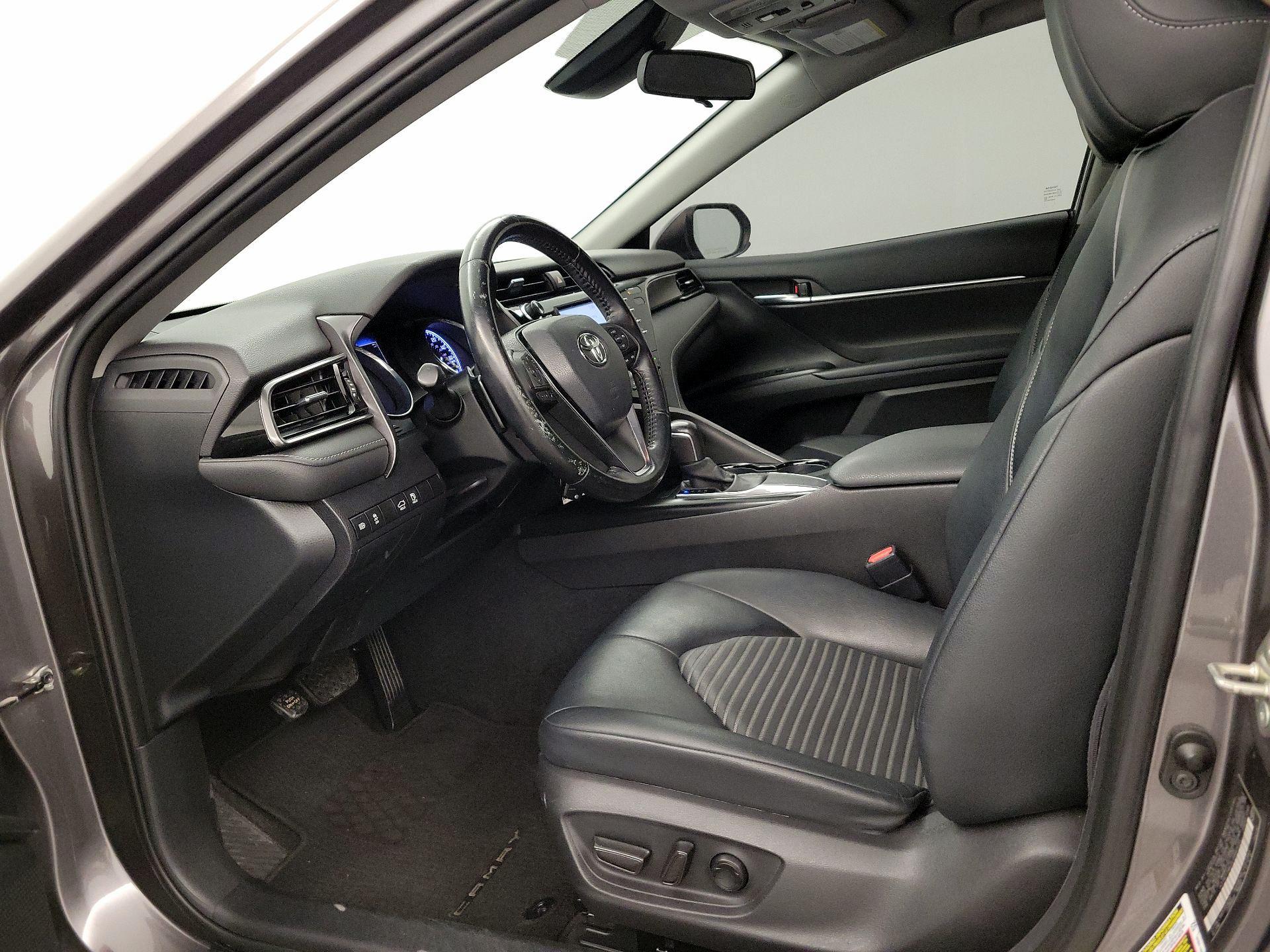 Thumbnail: 2020 Toyota Camry - 11