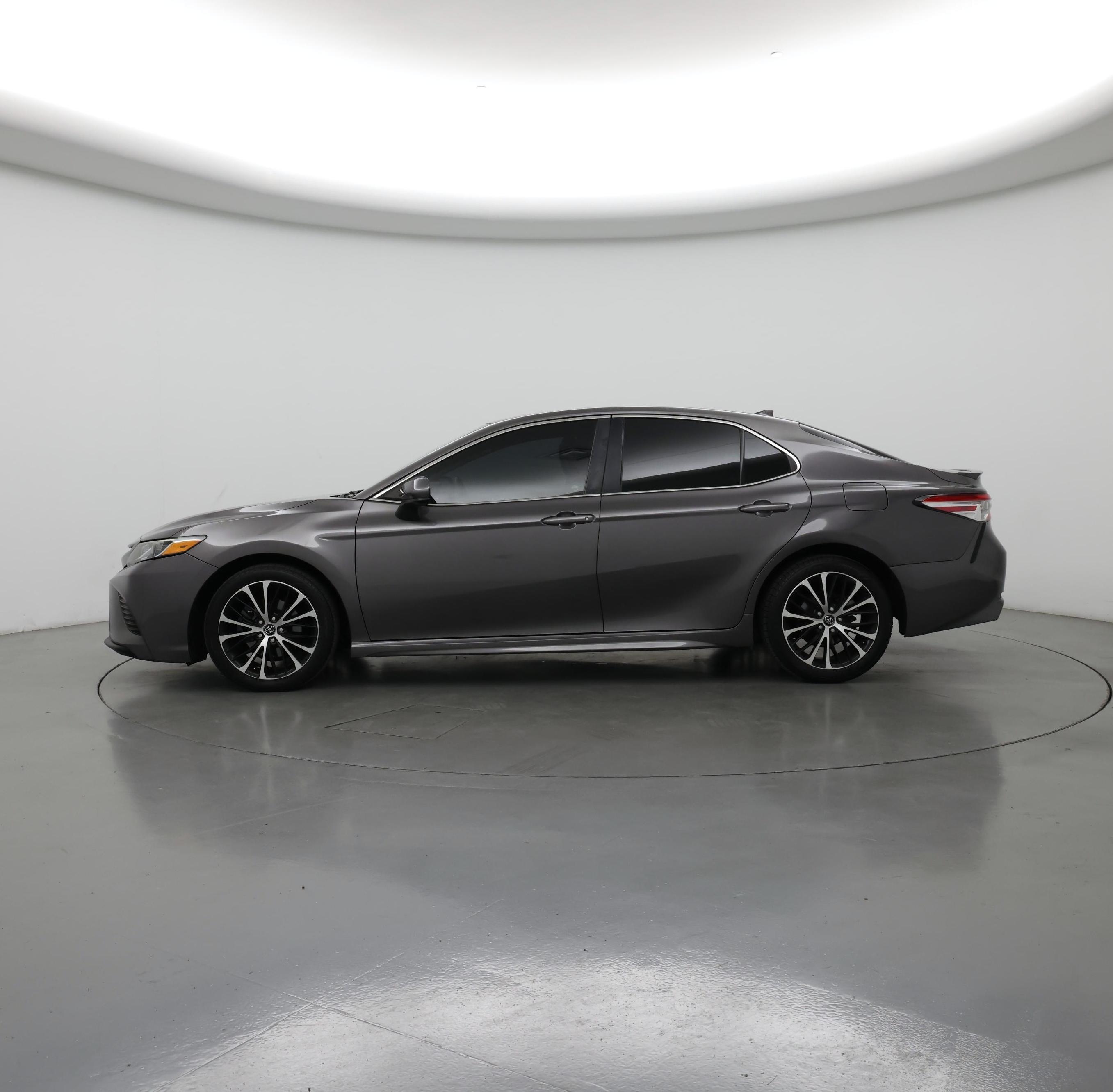 Thumbnail: 2020 Toyota Camry - 3