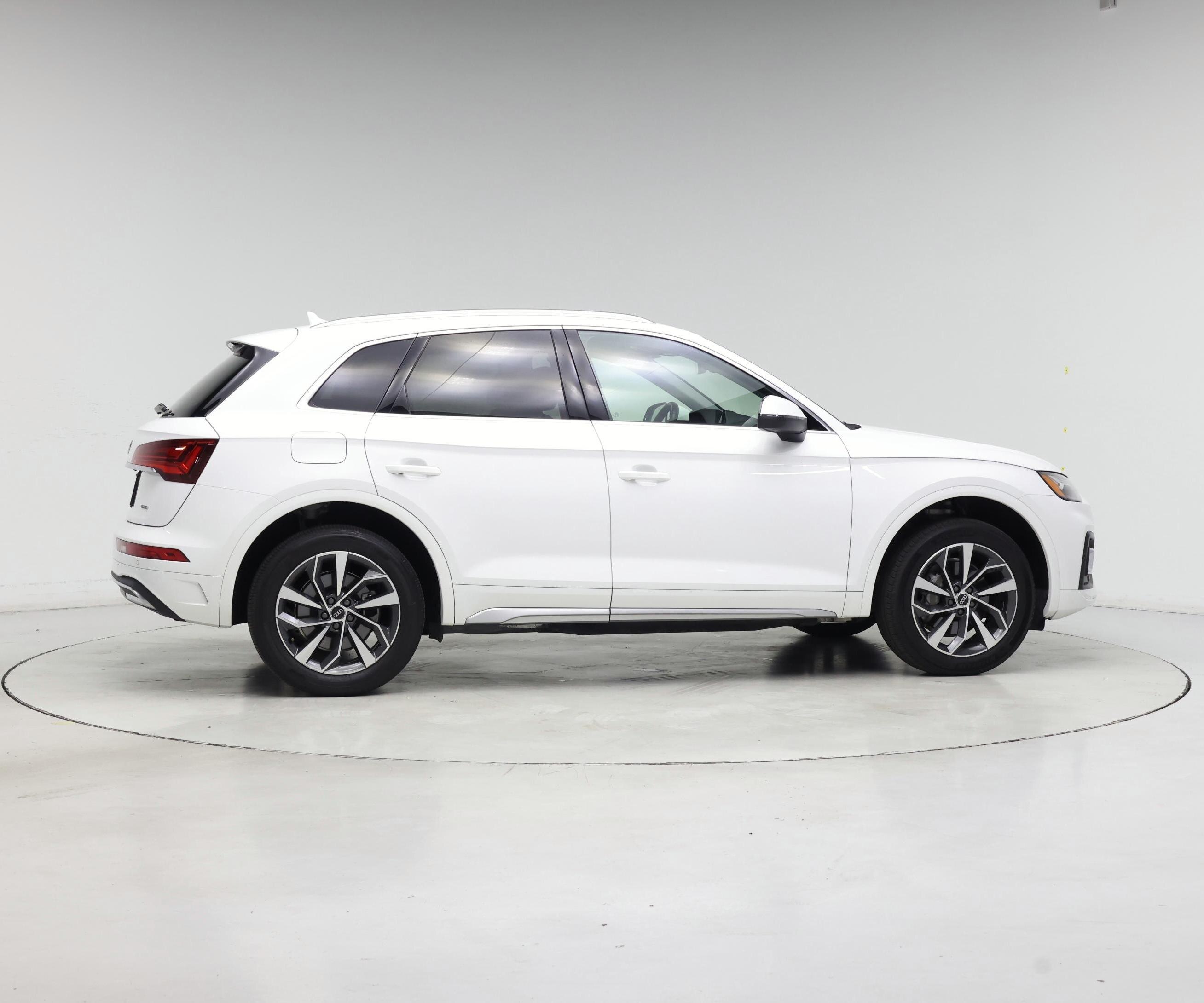 Thumbnail: 2021 Audi Q5 - 7